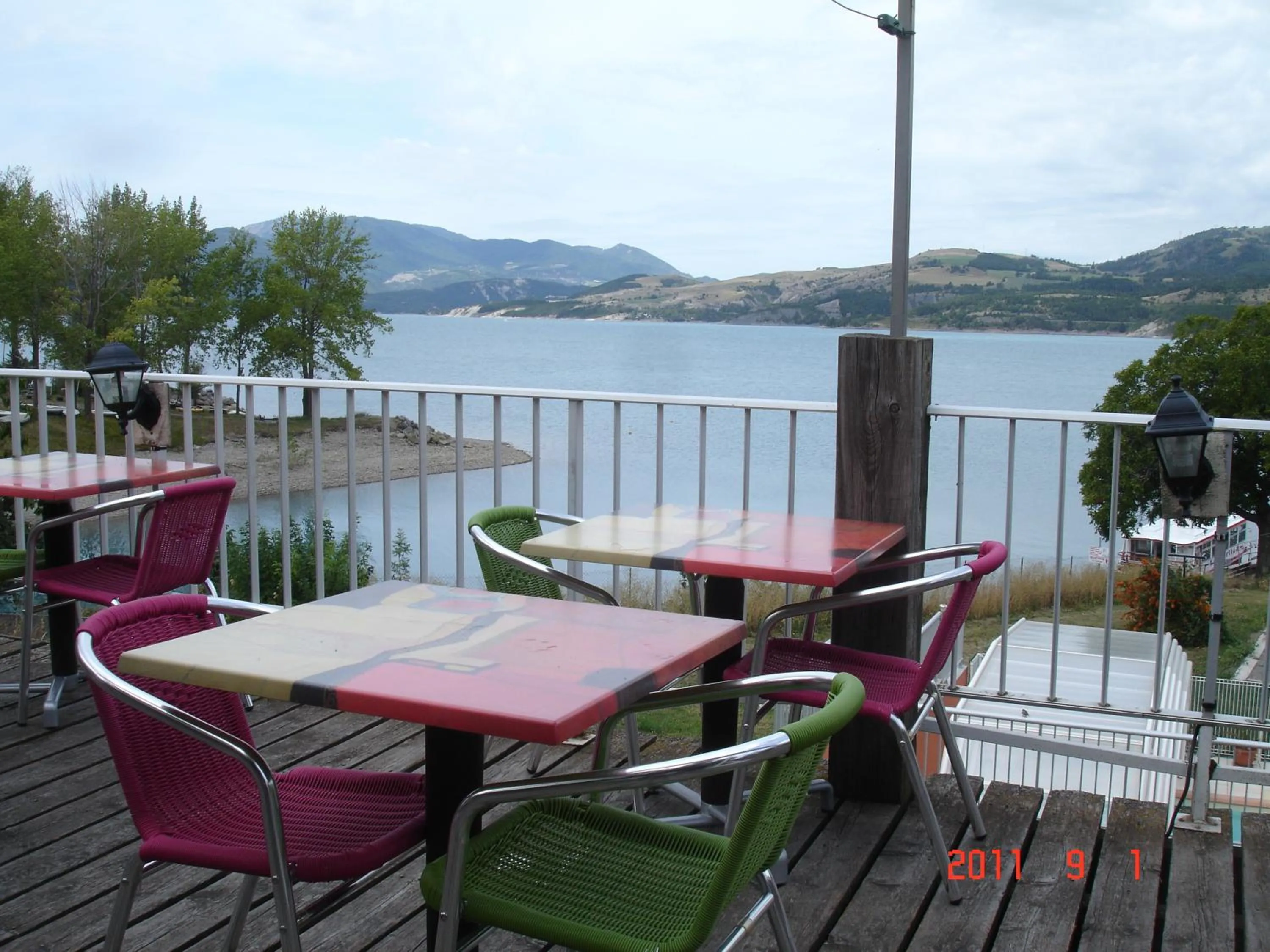 Lake view in Hôtel Les Flots Bleus