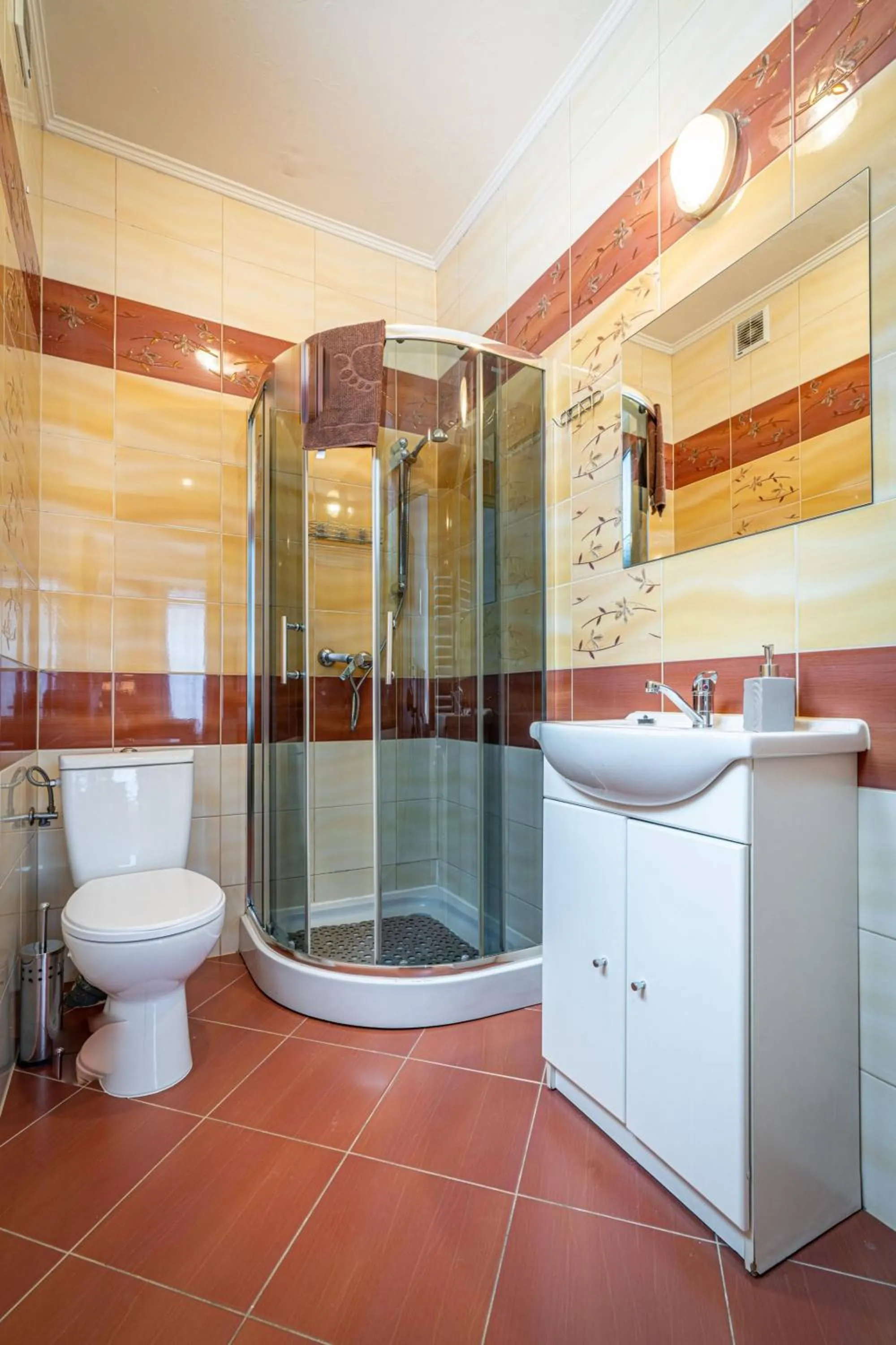 Shower in Willa Fryzowiczówka