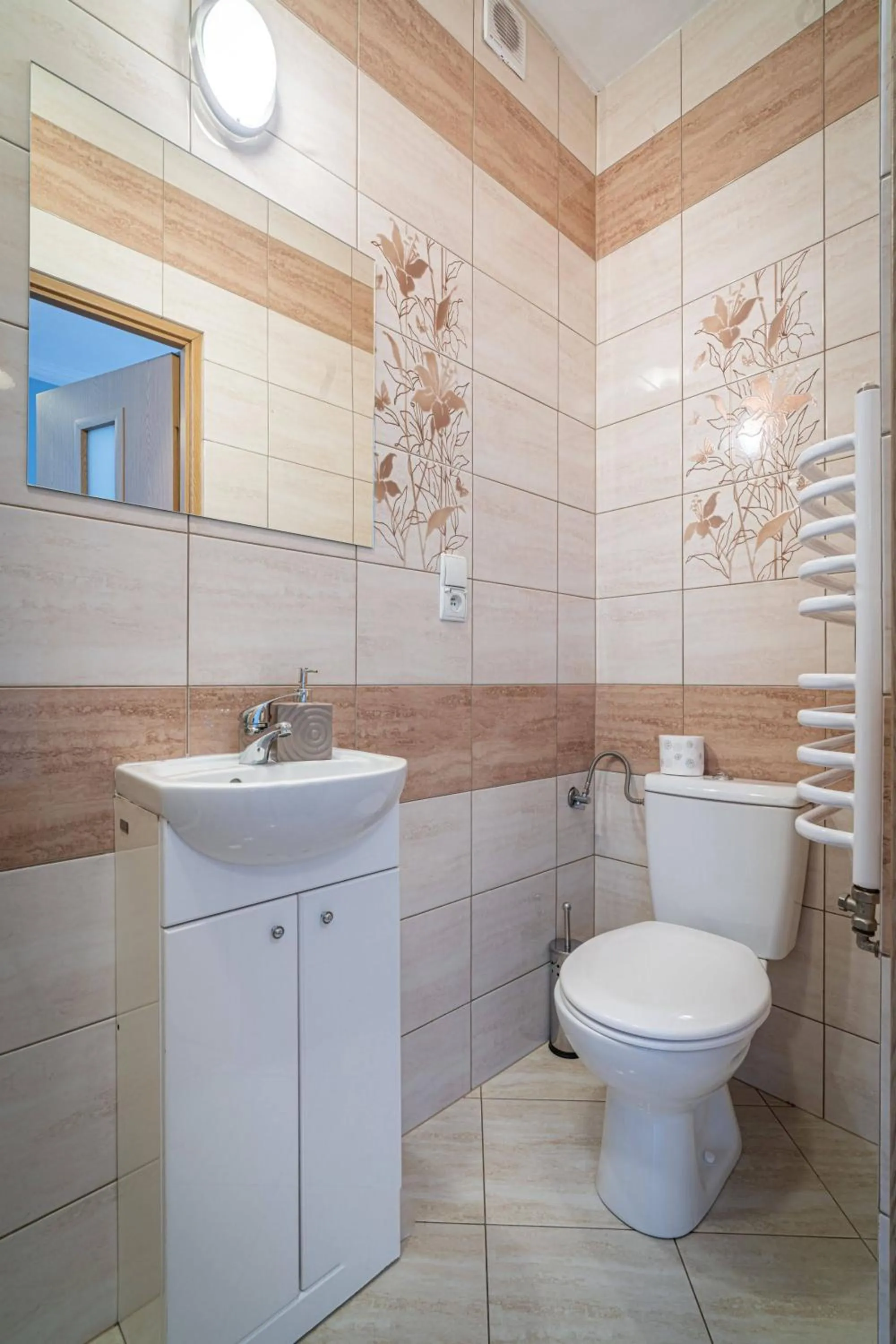 Toilet in Willa Fryzowiczówka