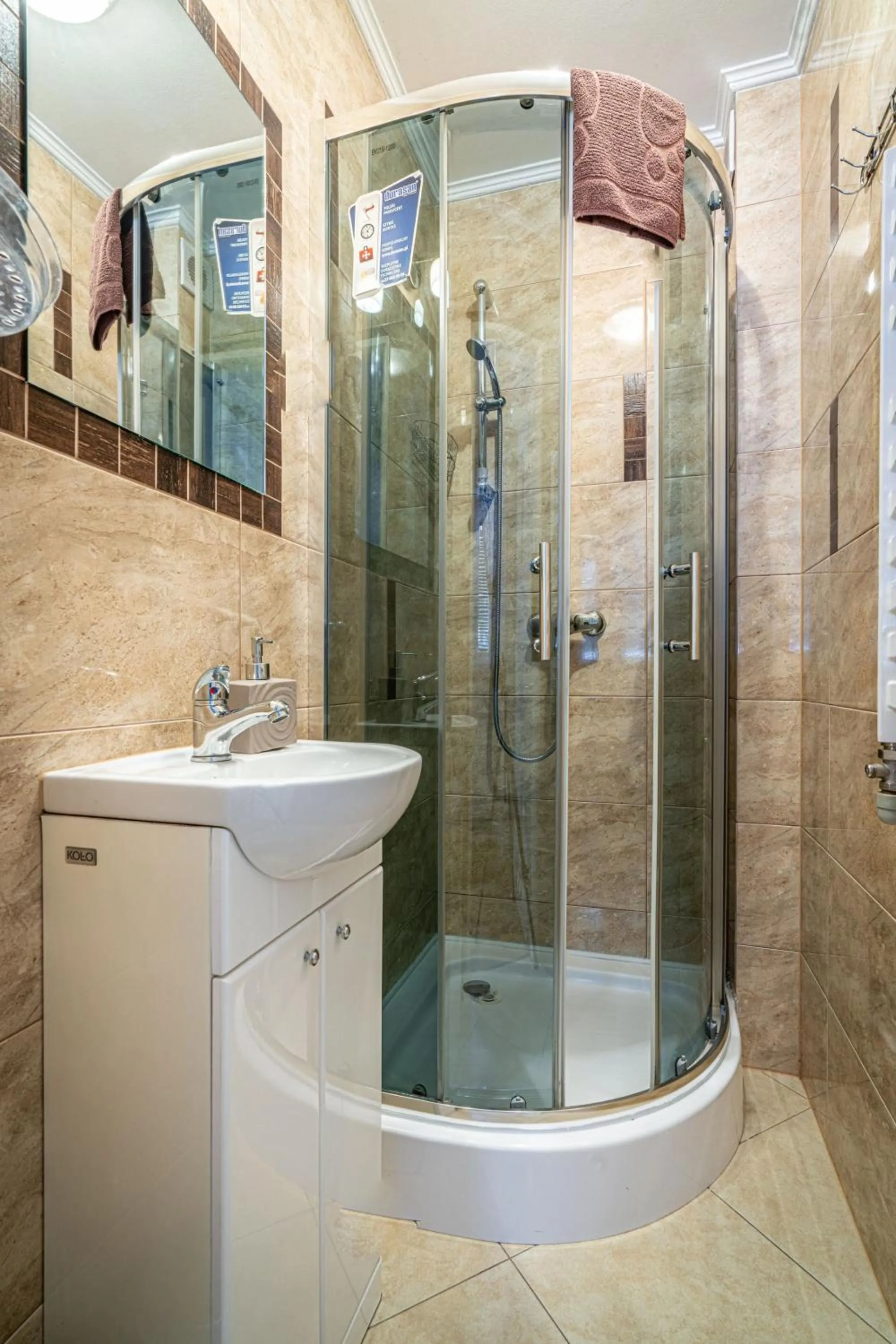 Shower in Willa Fryzowiczówka