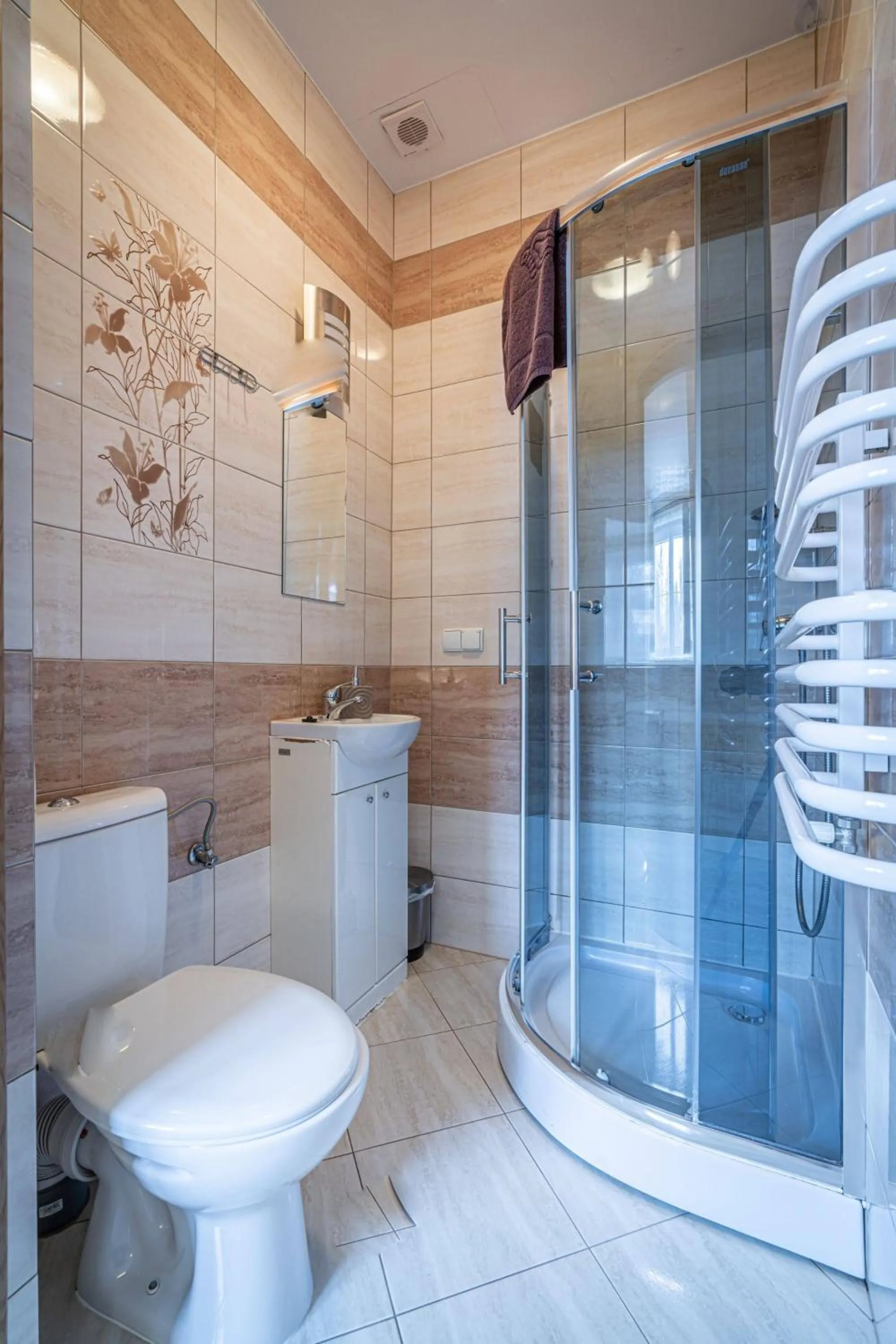 Shower in Willa Fryzowiczówka