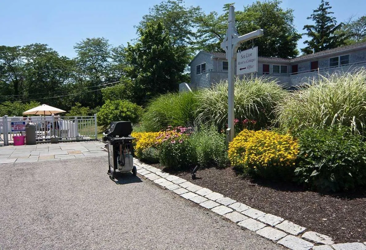 Garden in Sea Lion Motel