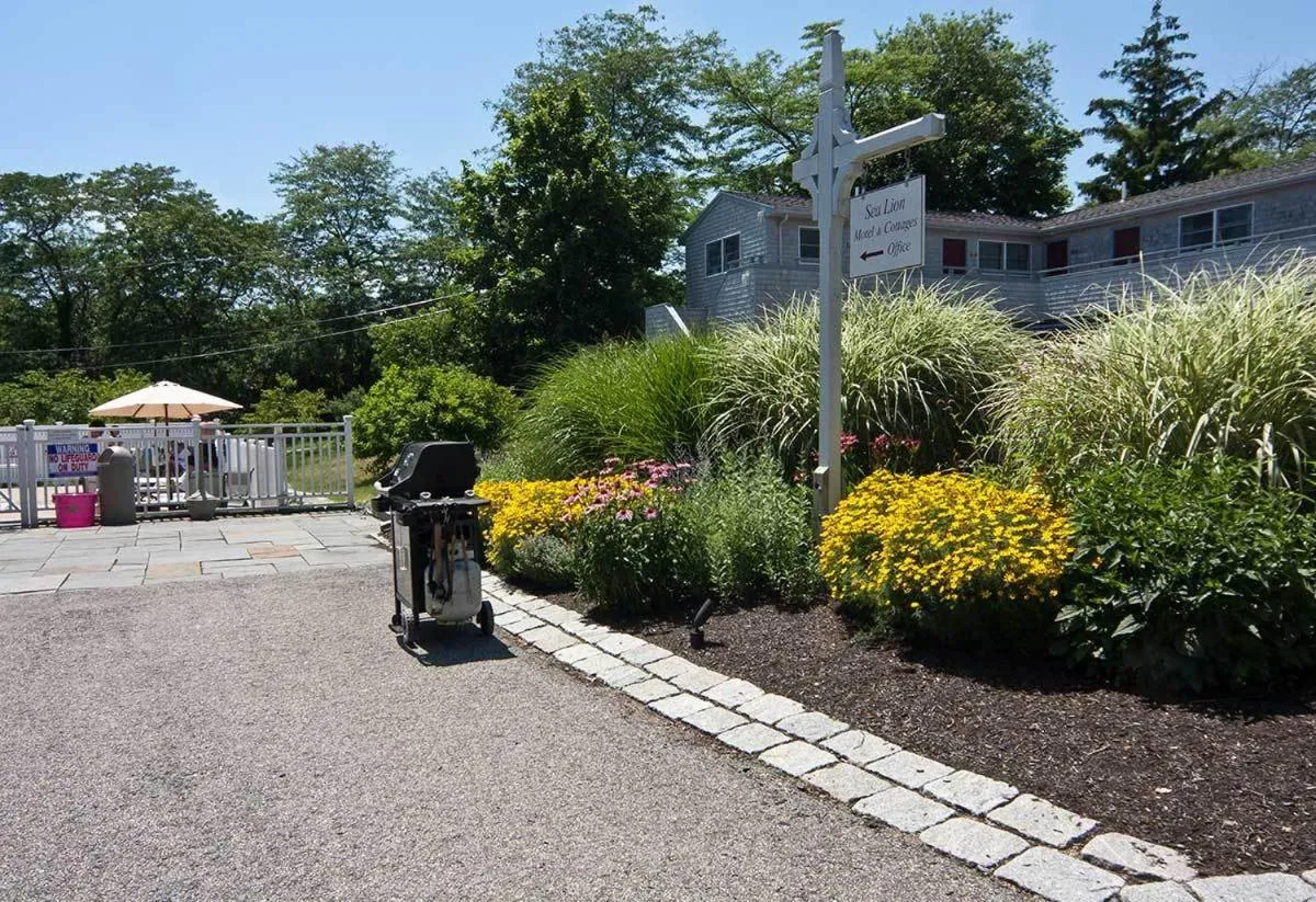 Garden in Sea Lion Motel