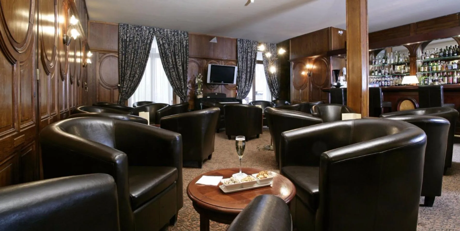 Lounge or bar in Hôtel Aletti Palace