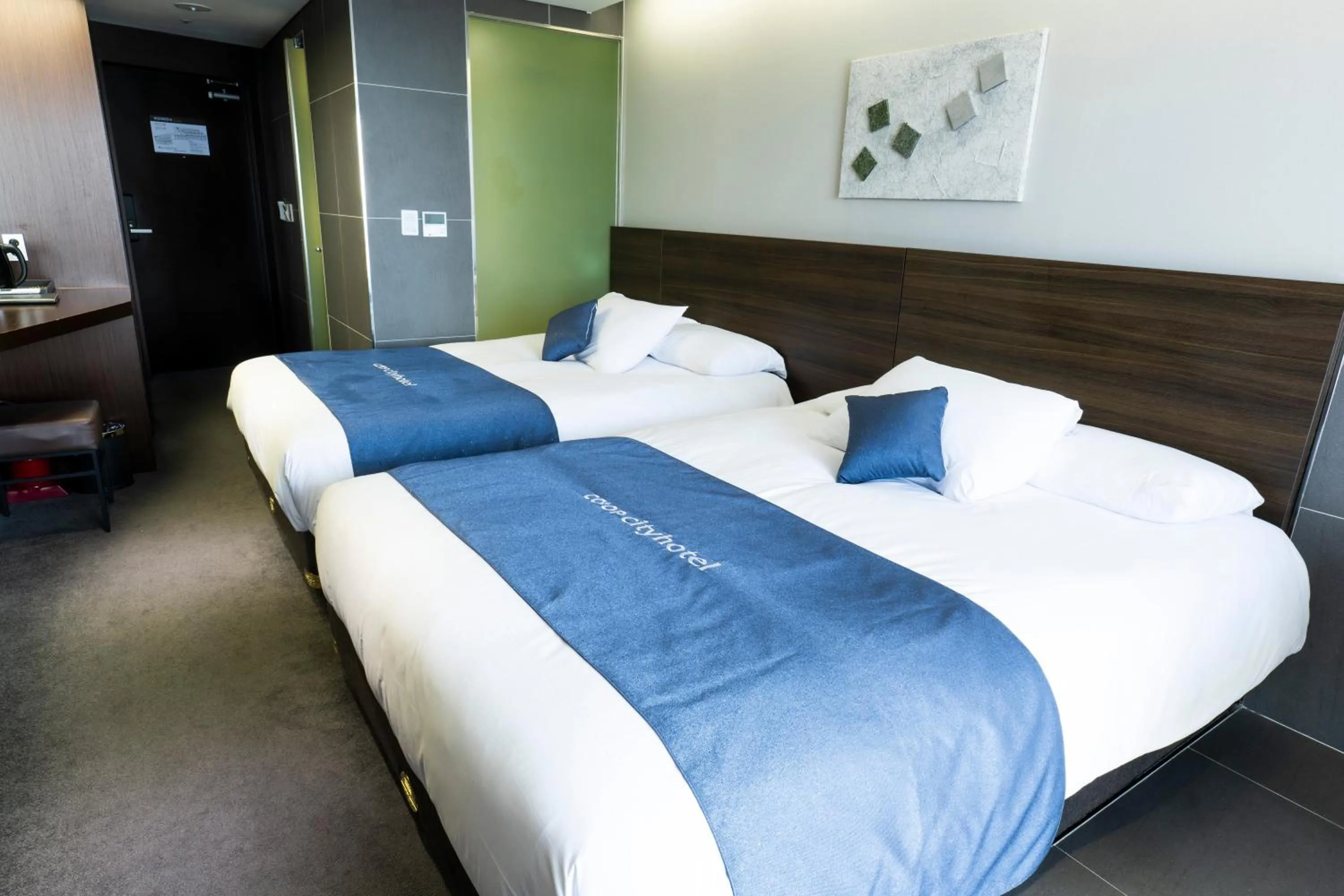 Co-op City Hotel Harborview