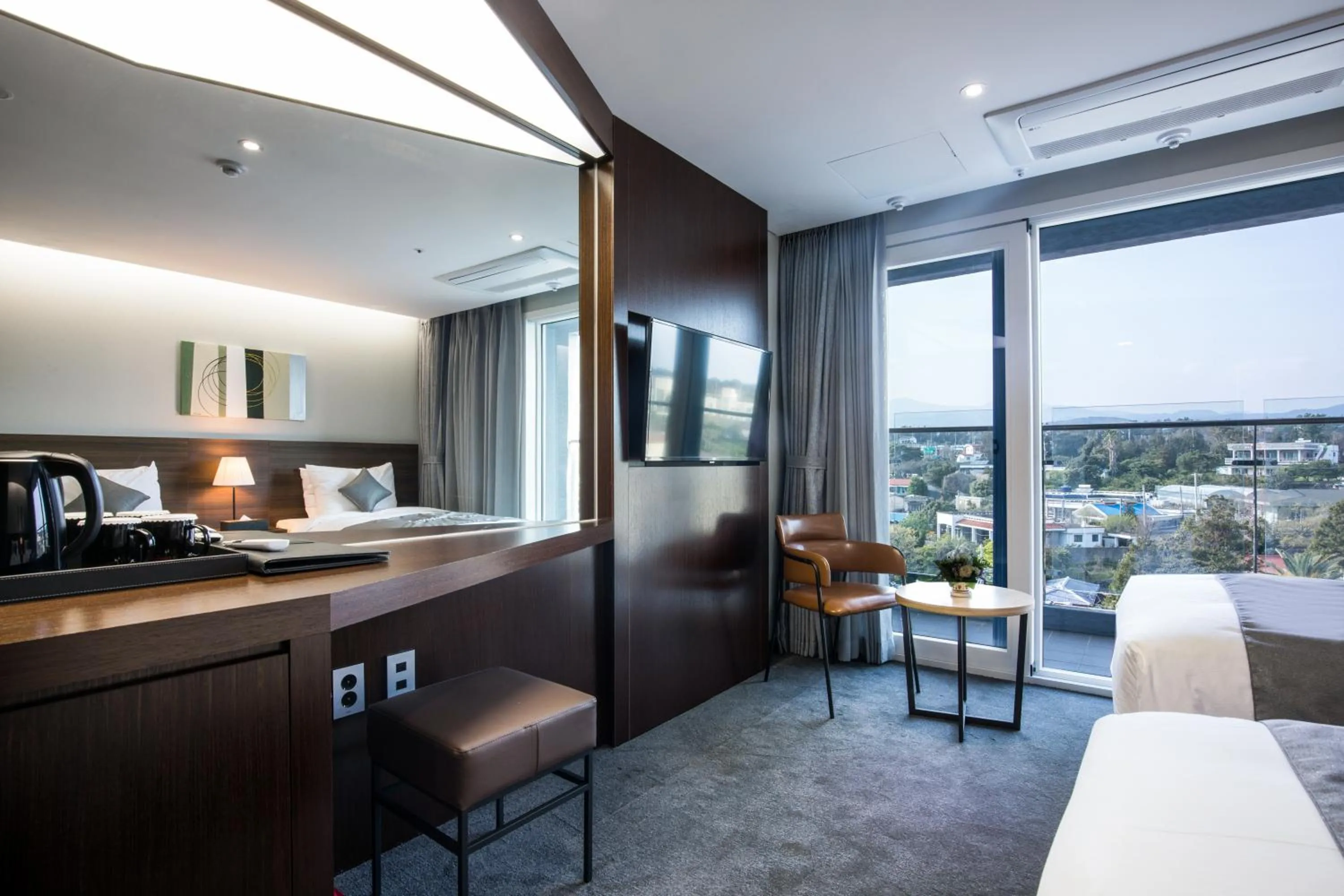 Kitchen/Kitchenette in Co-op City Hotel Harborview