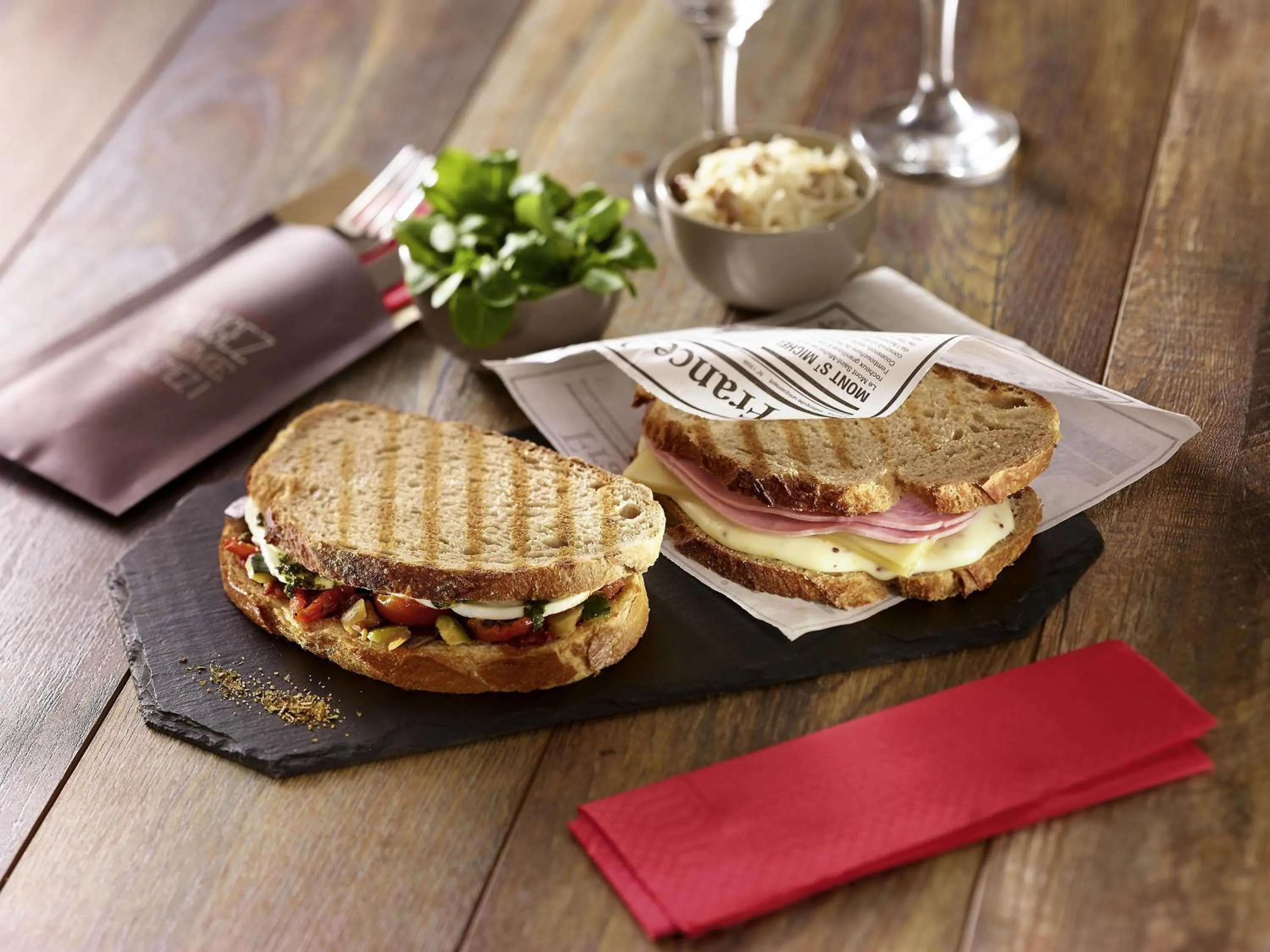 Restaurant/places to eat in ibis Lyon Est Chaponnay