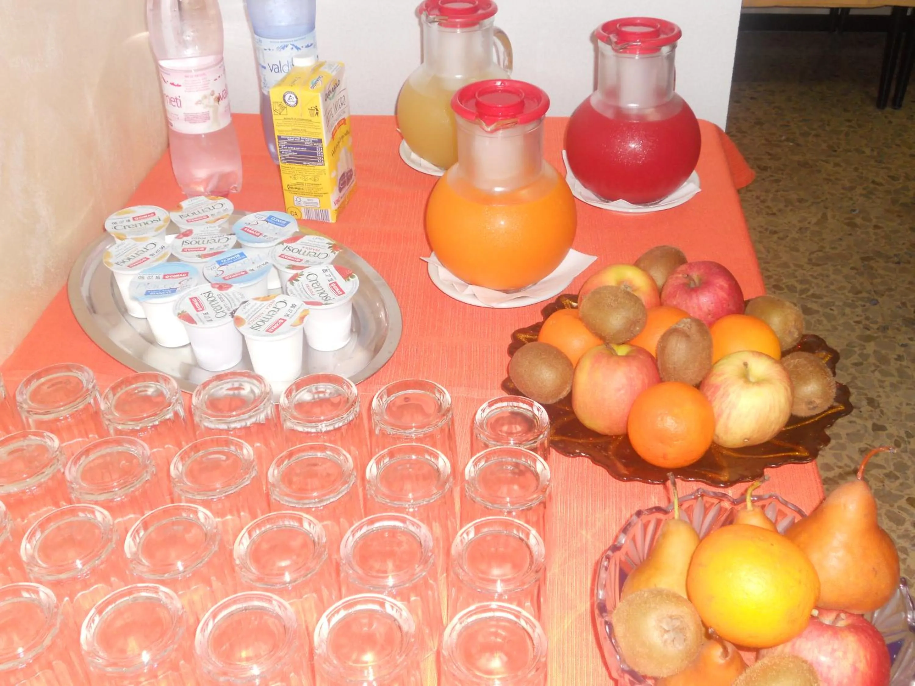 Buffet breakfast in Hotel Pigalle