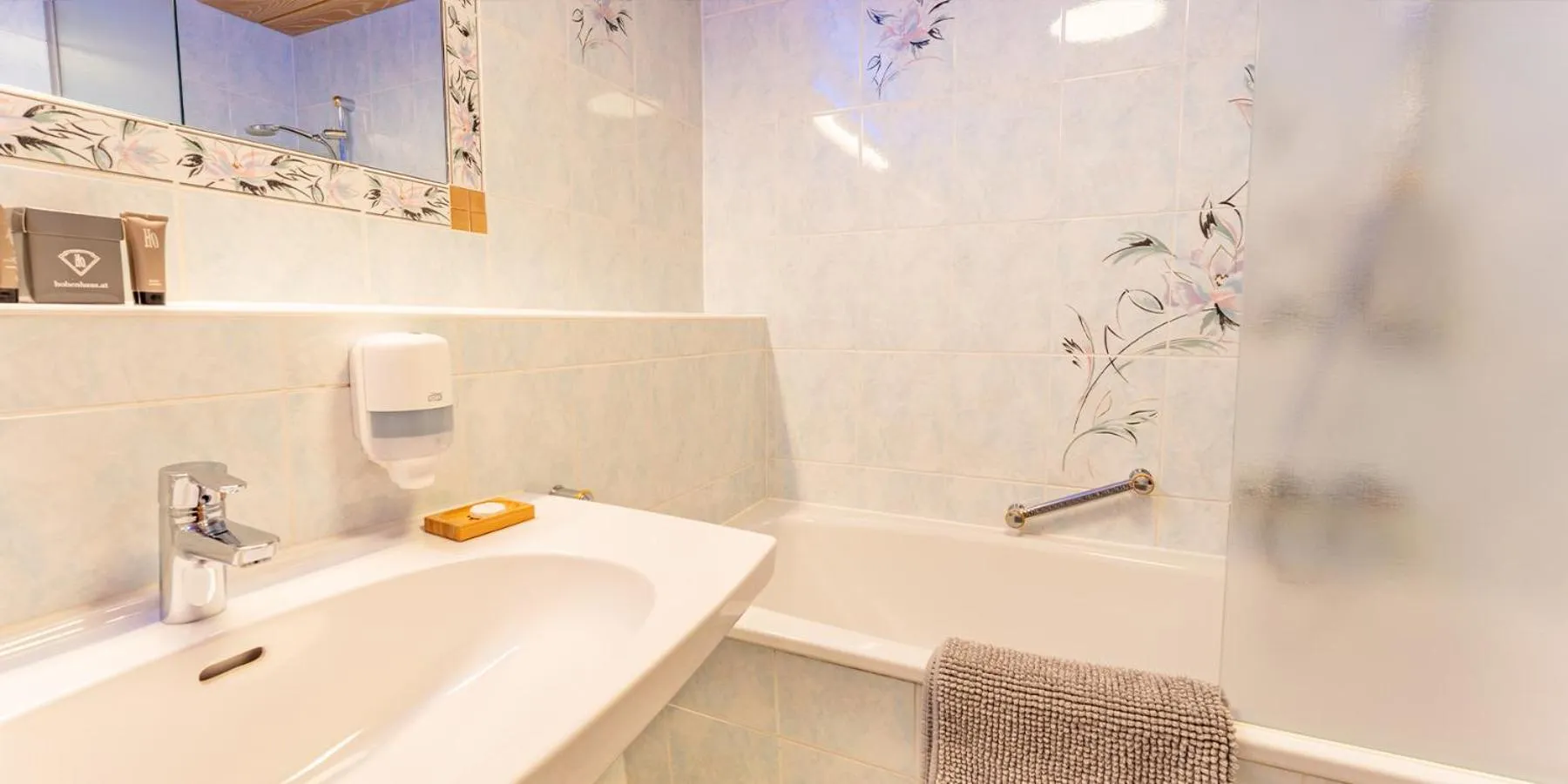 Bathroom in Alpenbad Hotel Hohenhaus