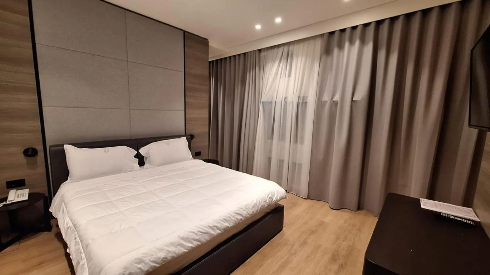 Bedroom, Bed in Hotel Partner & SPA