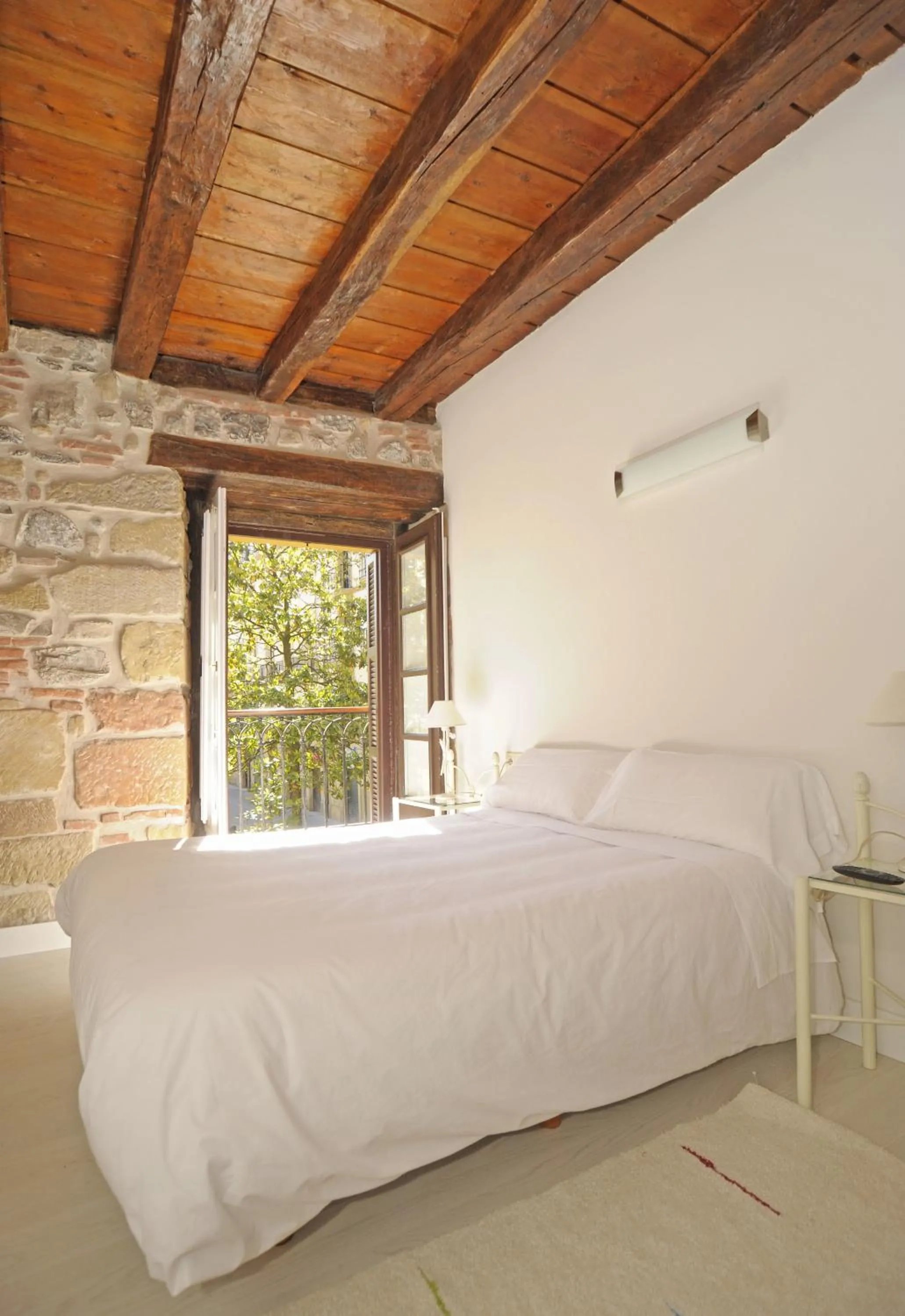 Bed in Artea Narrika