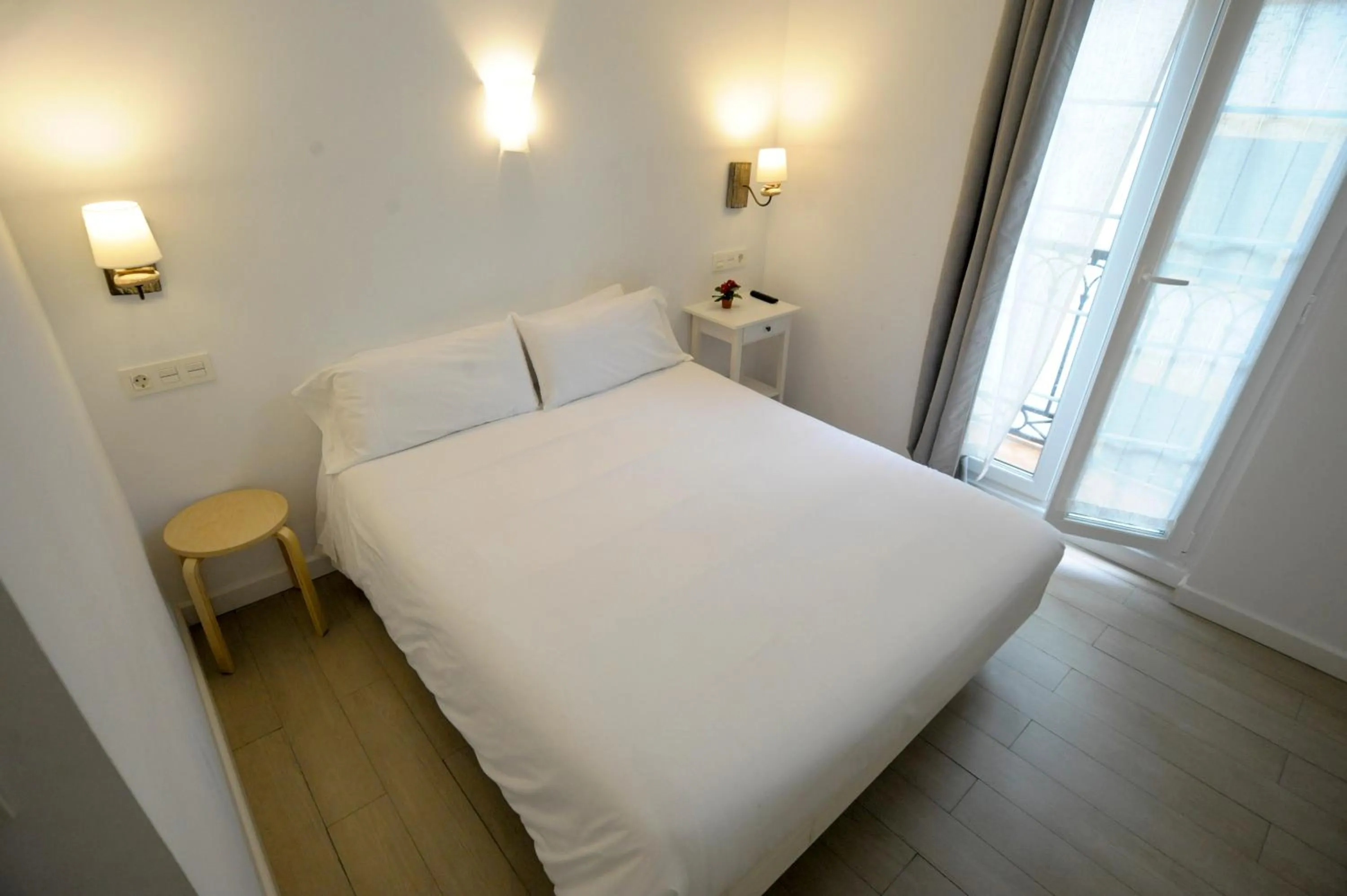 Day, Bed in Artea Narrika