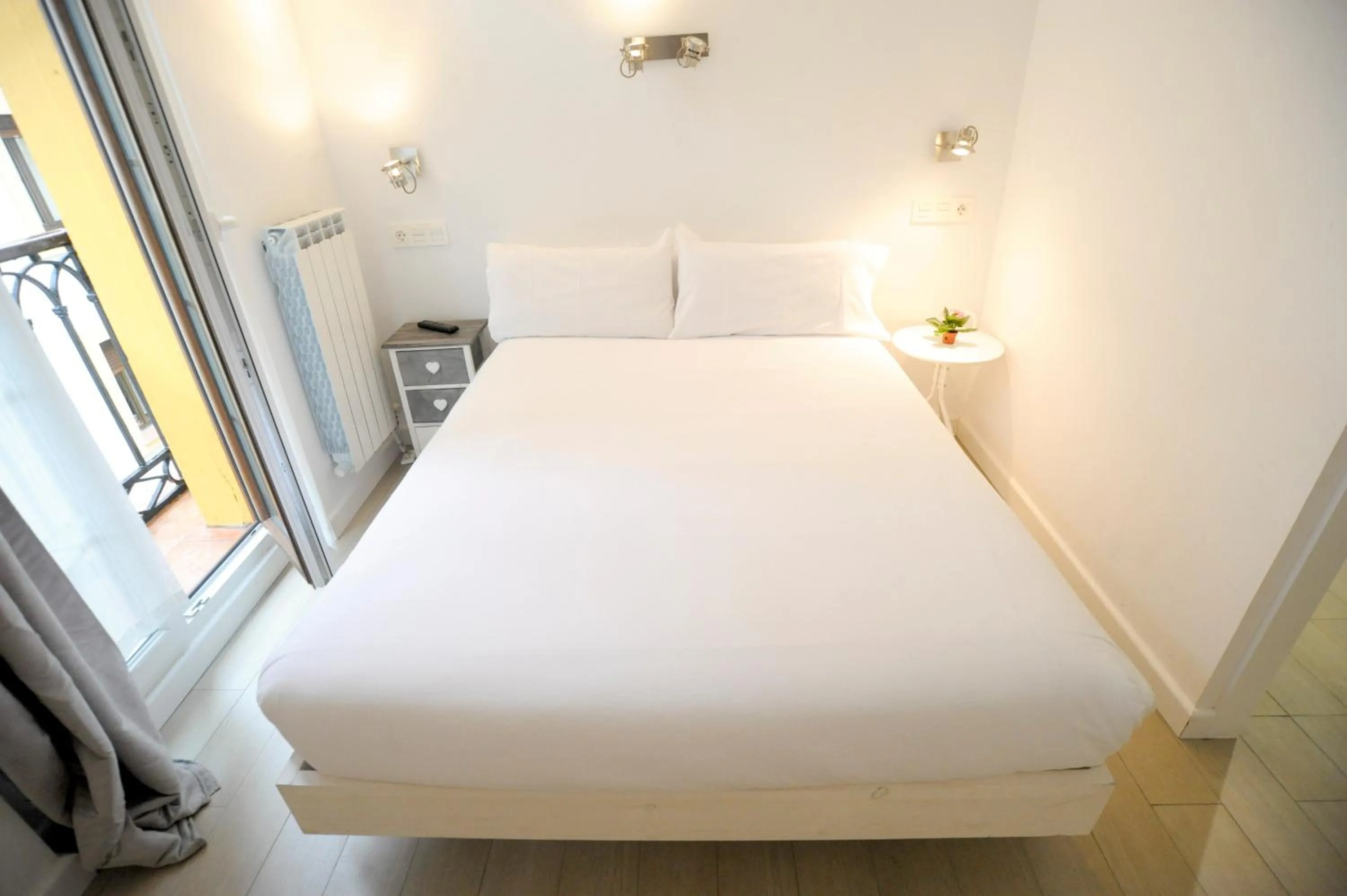 Day, Bed in Artea Narrika