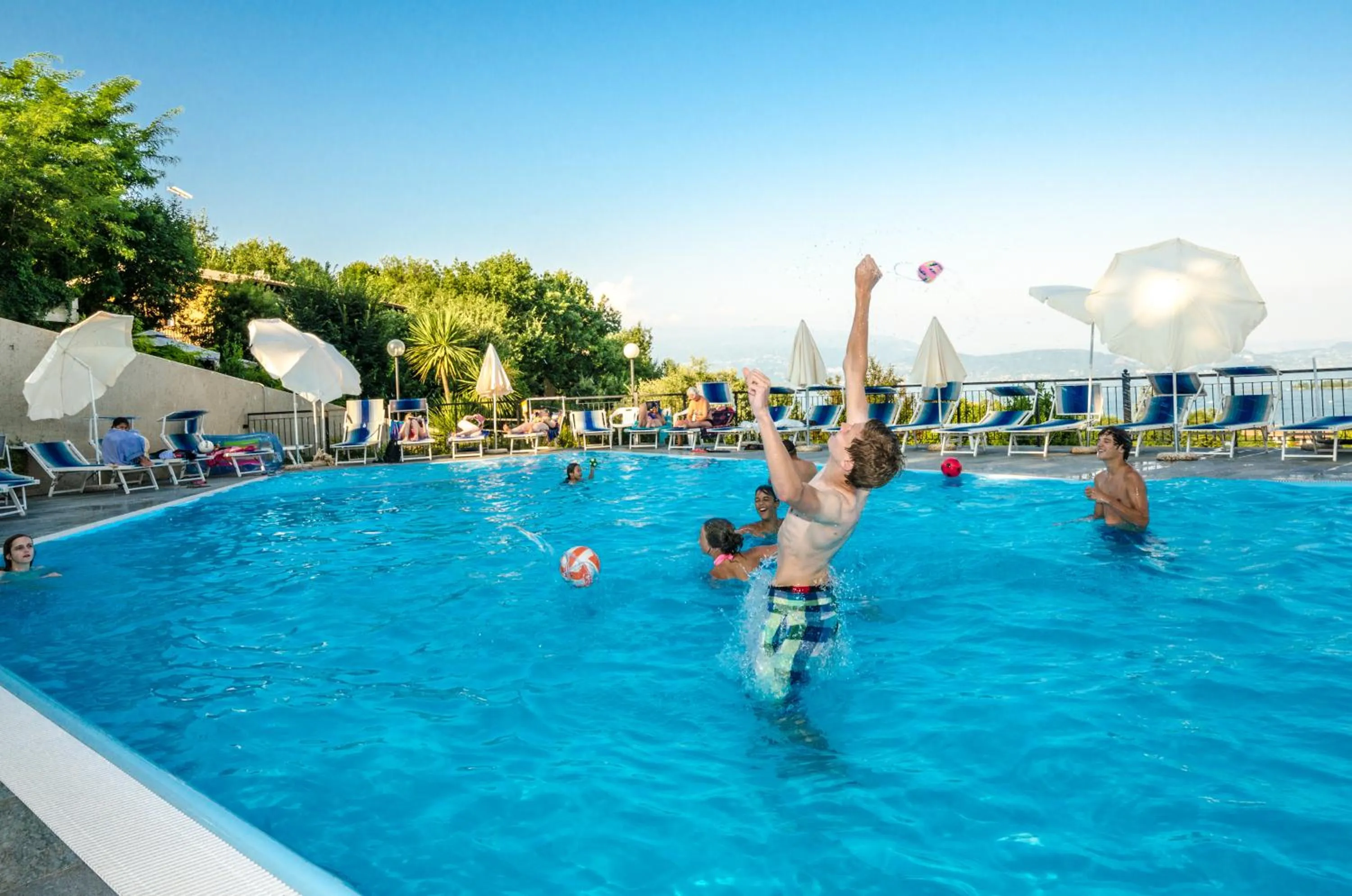 Swimming pool in Hotel Belvedere