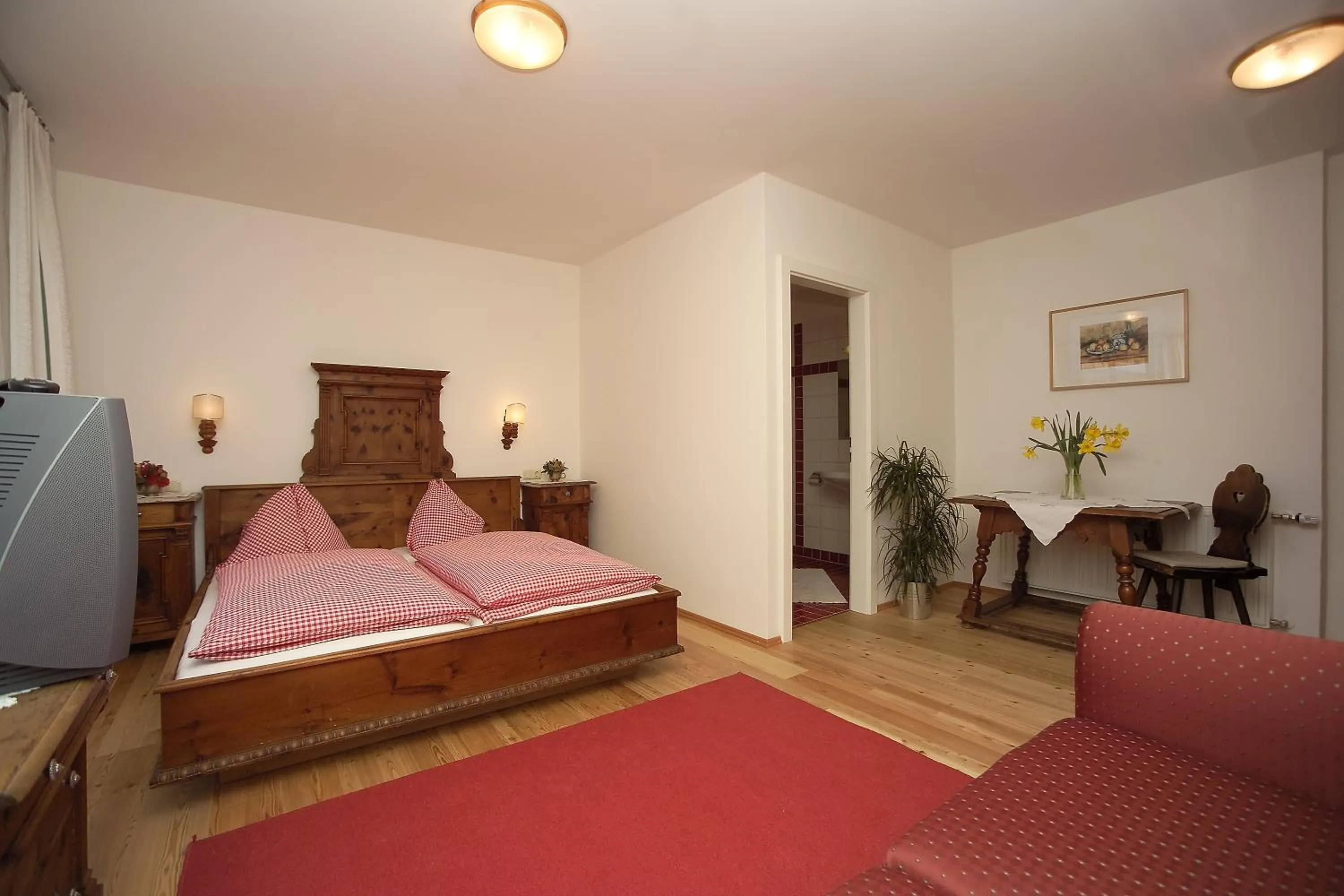Photo of the whole room, Bed in Gasthof zur Post