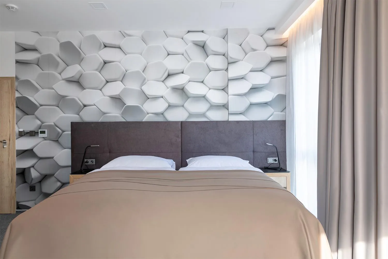 Bed in 4 SMART HOTEL