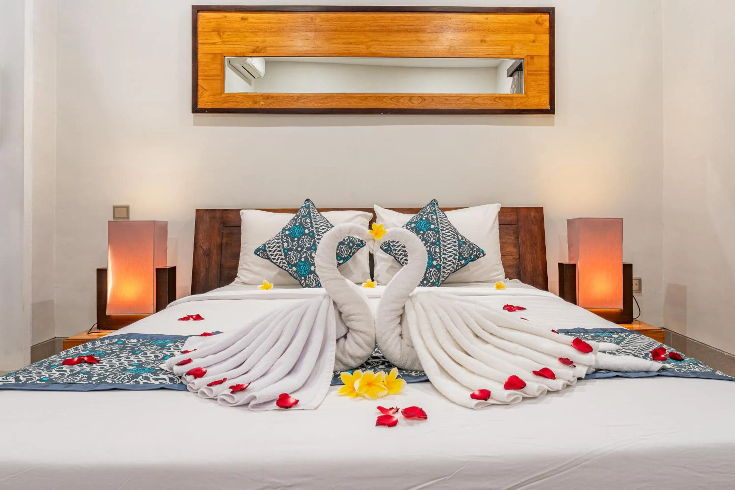 Bed in Luxury - Villa K - Central Seminyak