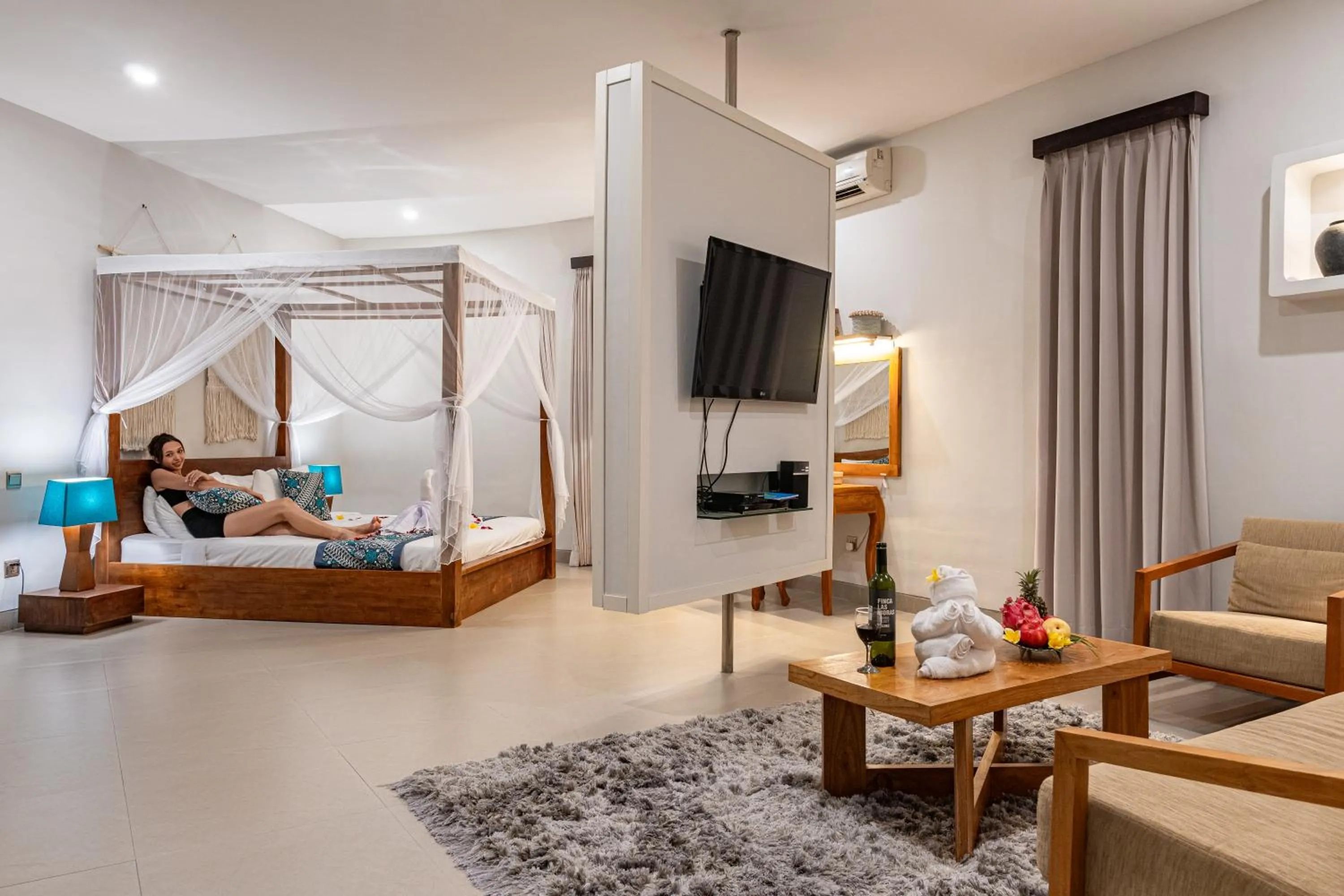 TV and multimedia, Bed in Luxury - Villa K - Central Seminyak