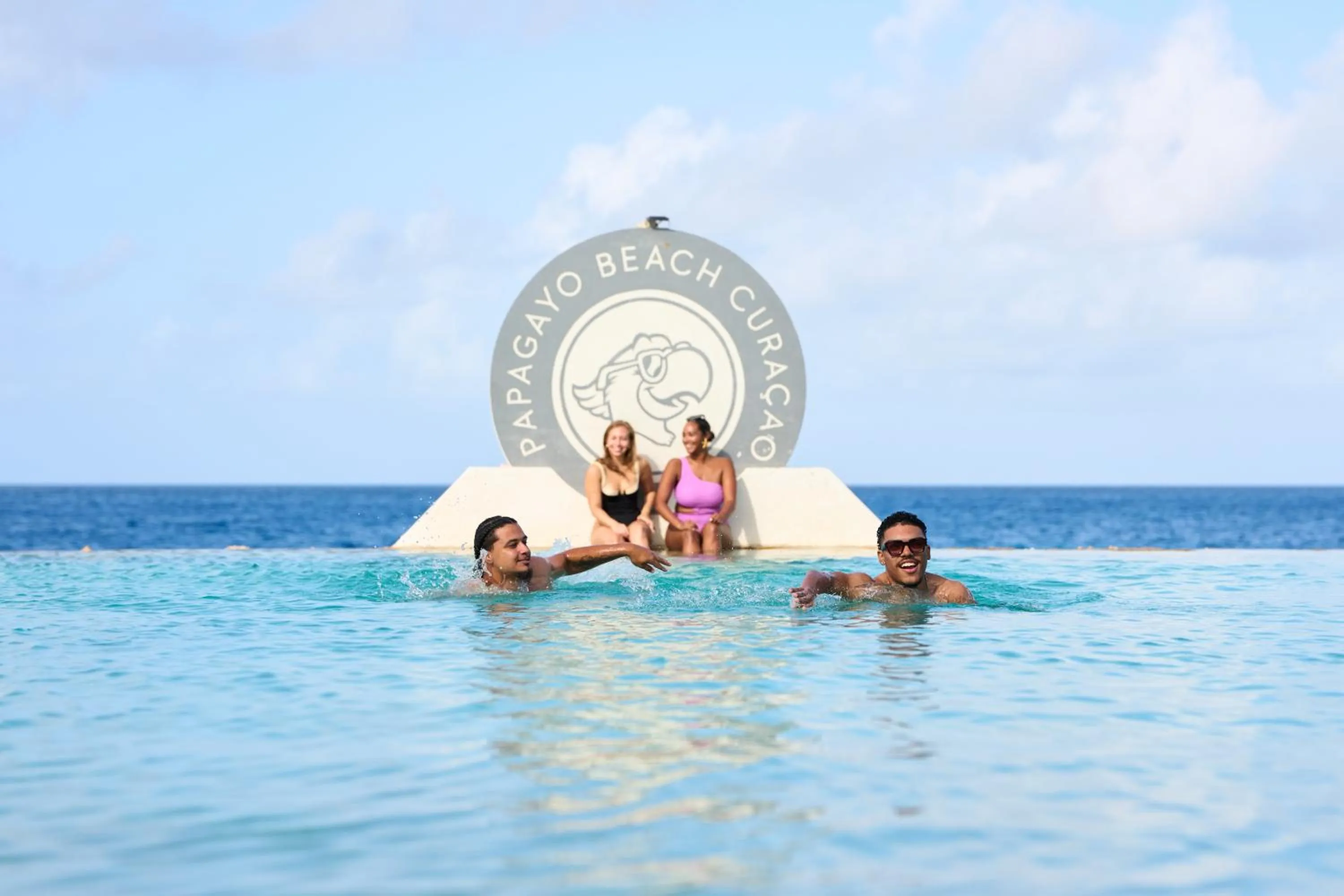 Swimming pool in Papagayo Beach Hotel
