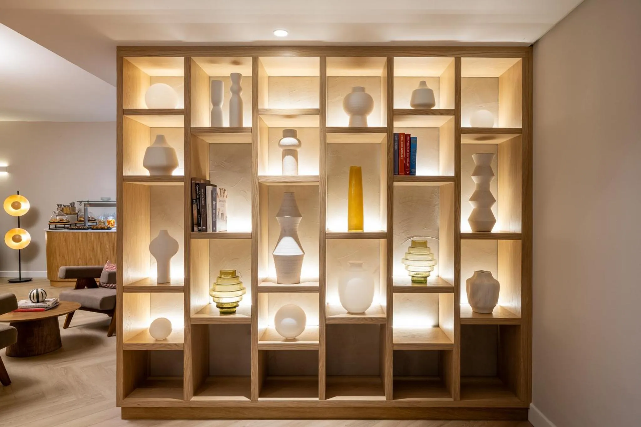 Communal lounge/ TV room in Leonardo Hotel Negev