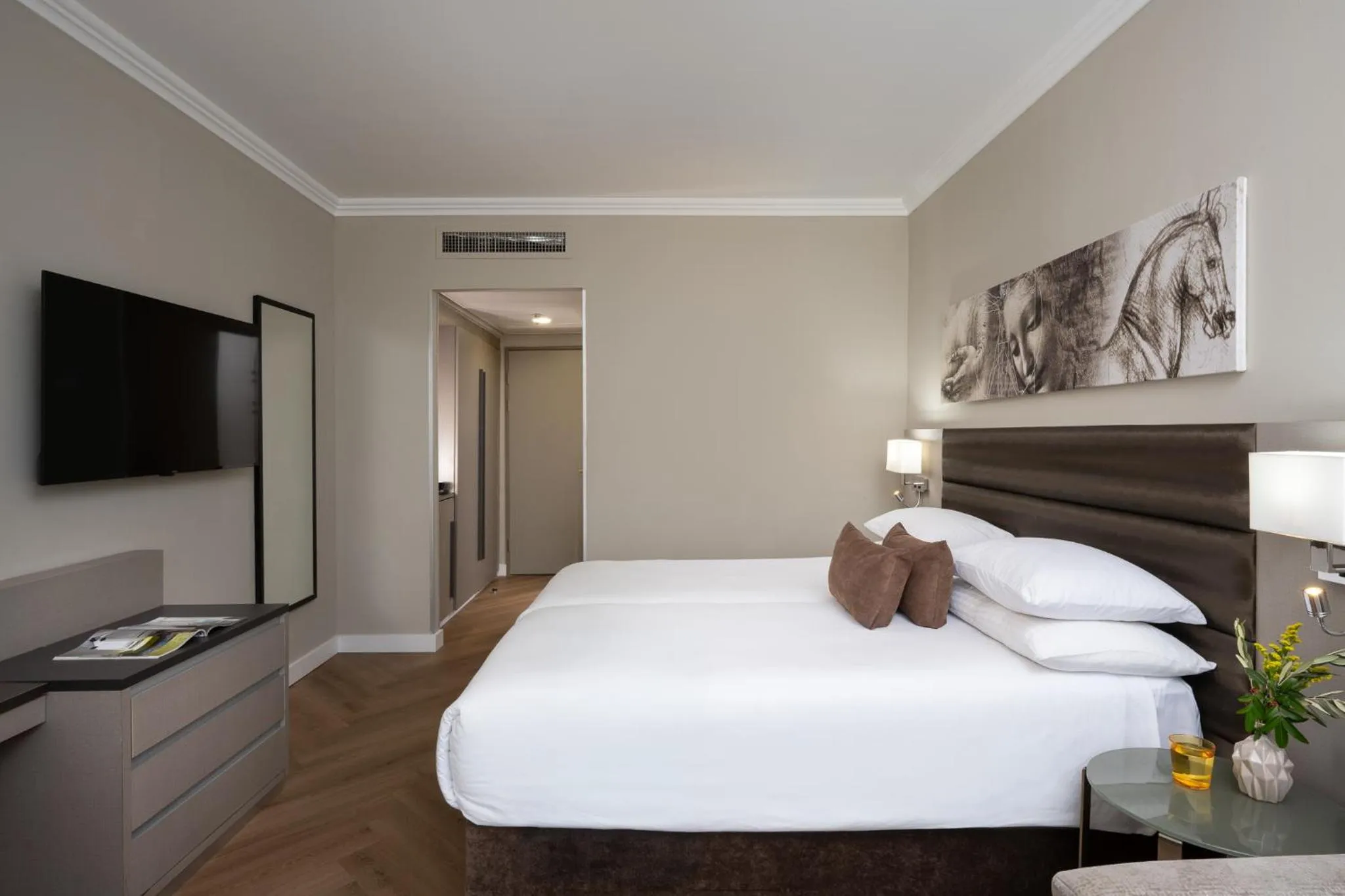 Bedroom, Bed in Leonardo Hotel Negev