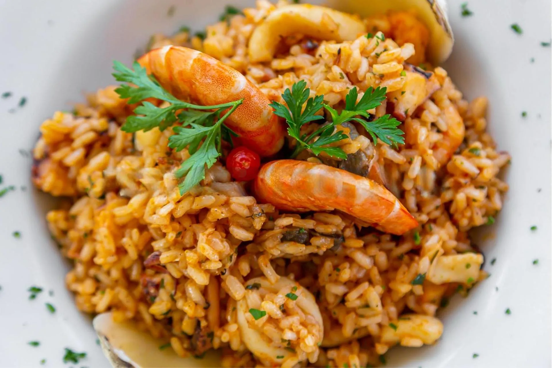 Restaurant/places to eat in Pousada Sambass