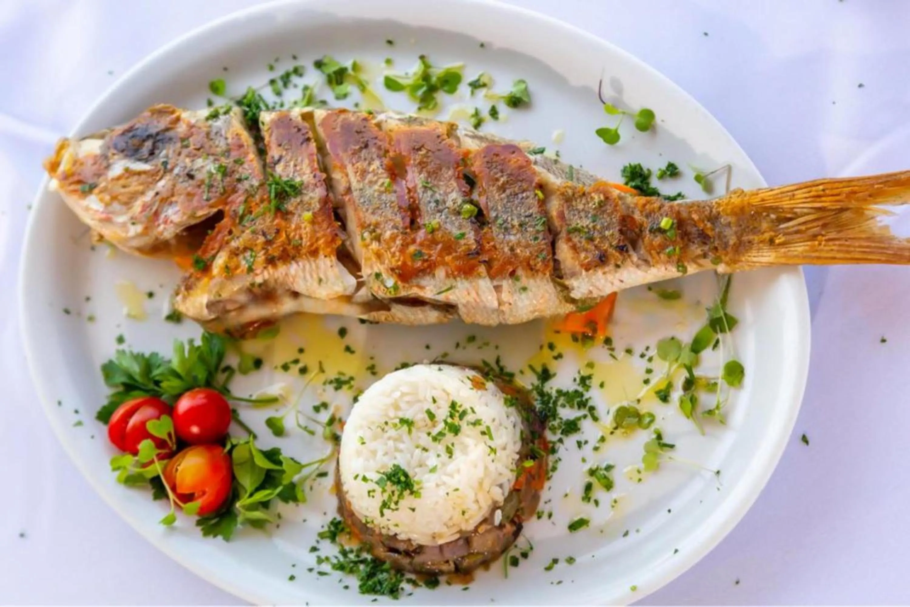 Restaurant/places to eat in Pousada Sambass