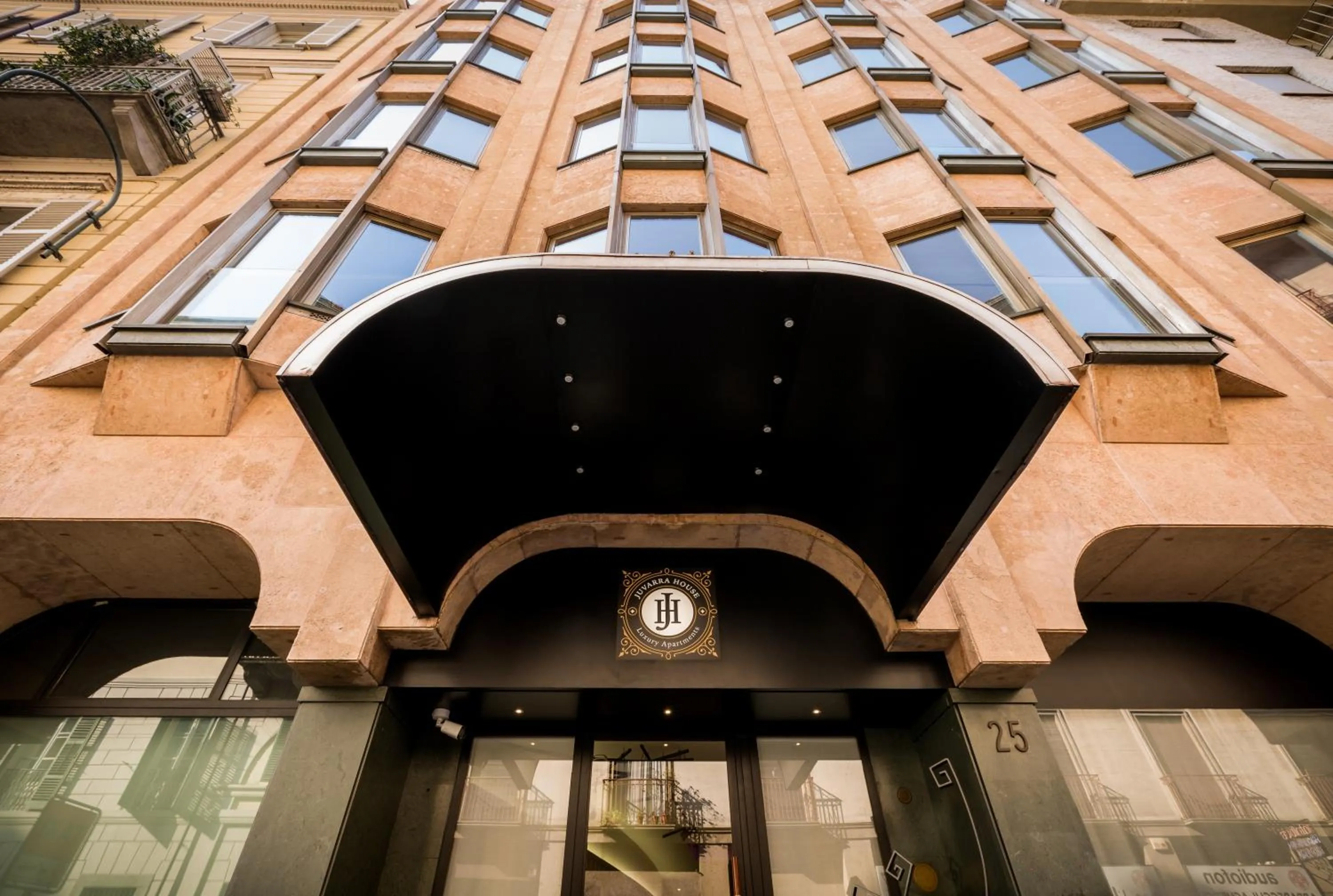 Juvarrahouse Luxury Apartments