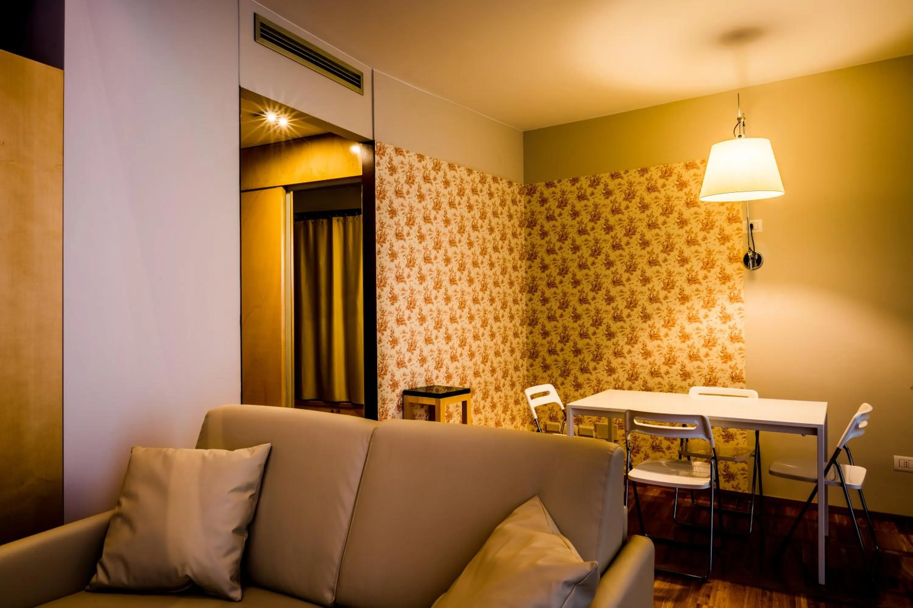 Juvarrahouse Luxury Apartments