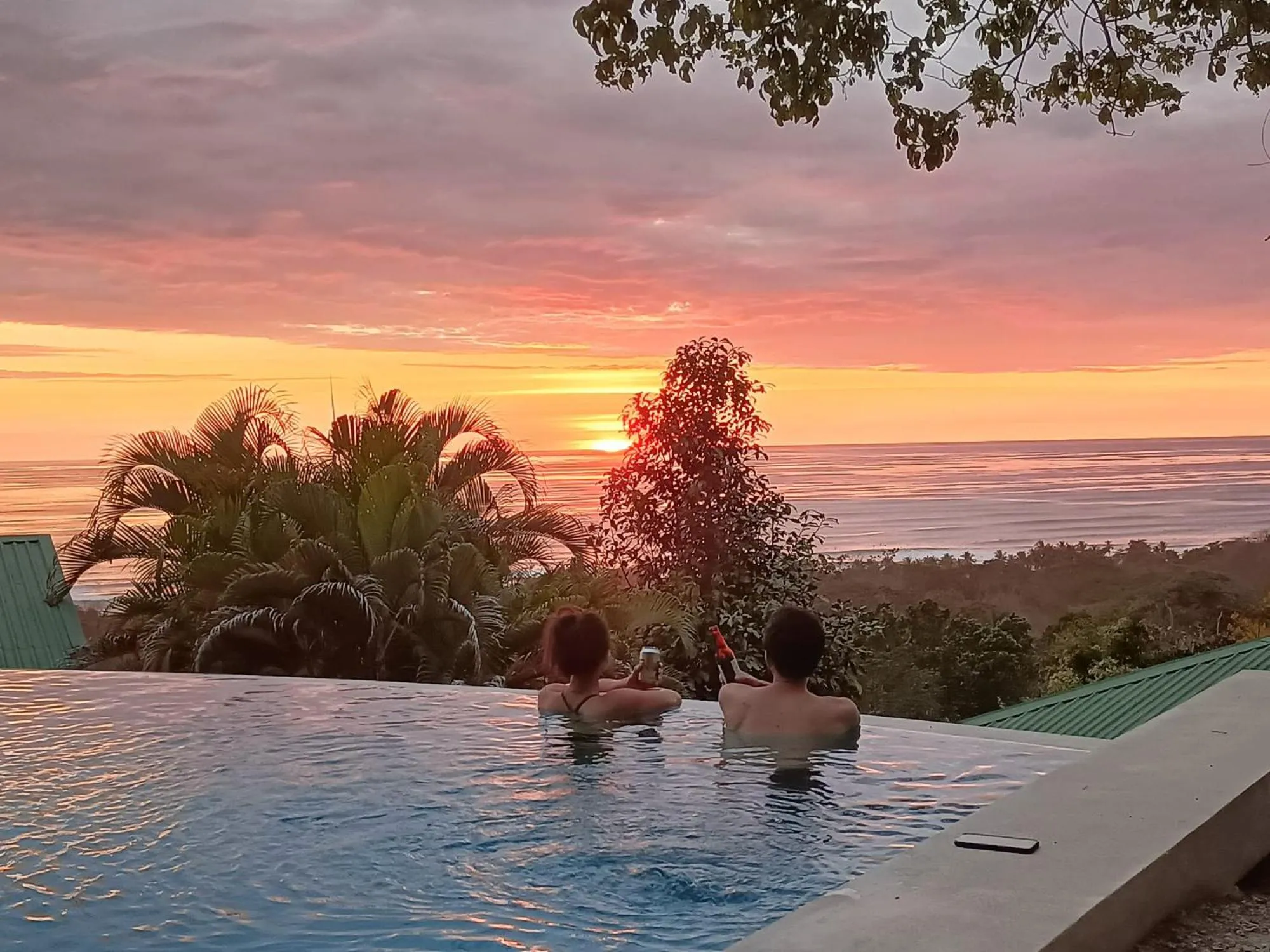 People in Vista Naranja Ocean View House