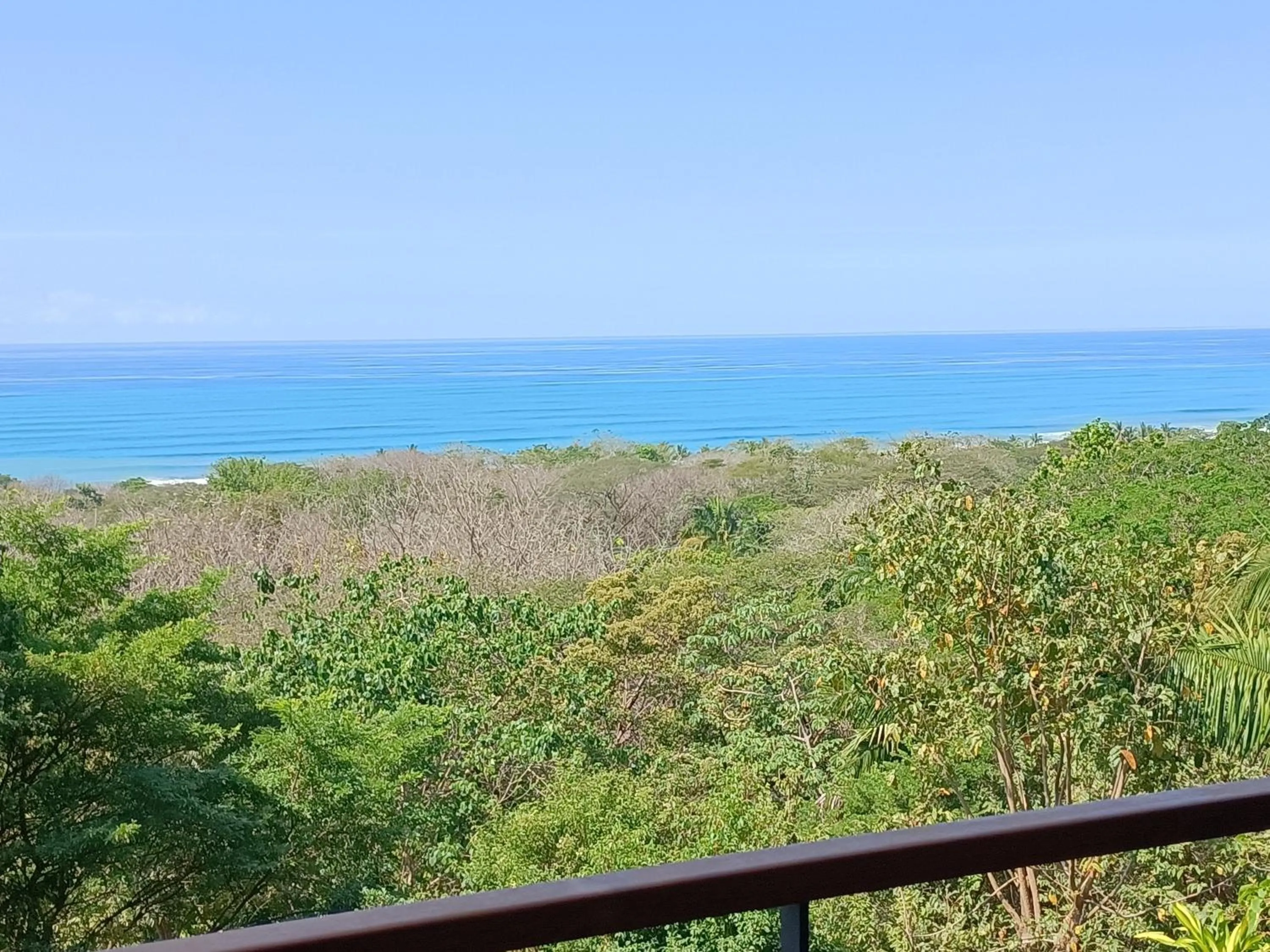 Day in Vista Naranja Ocean View - Suite Apartment