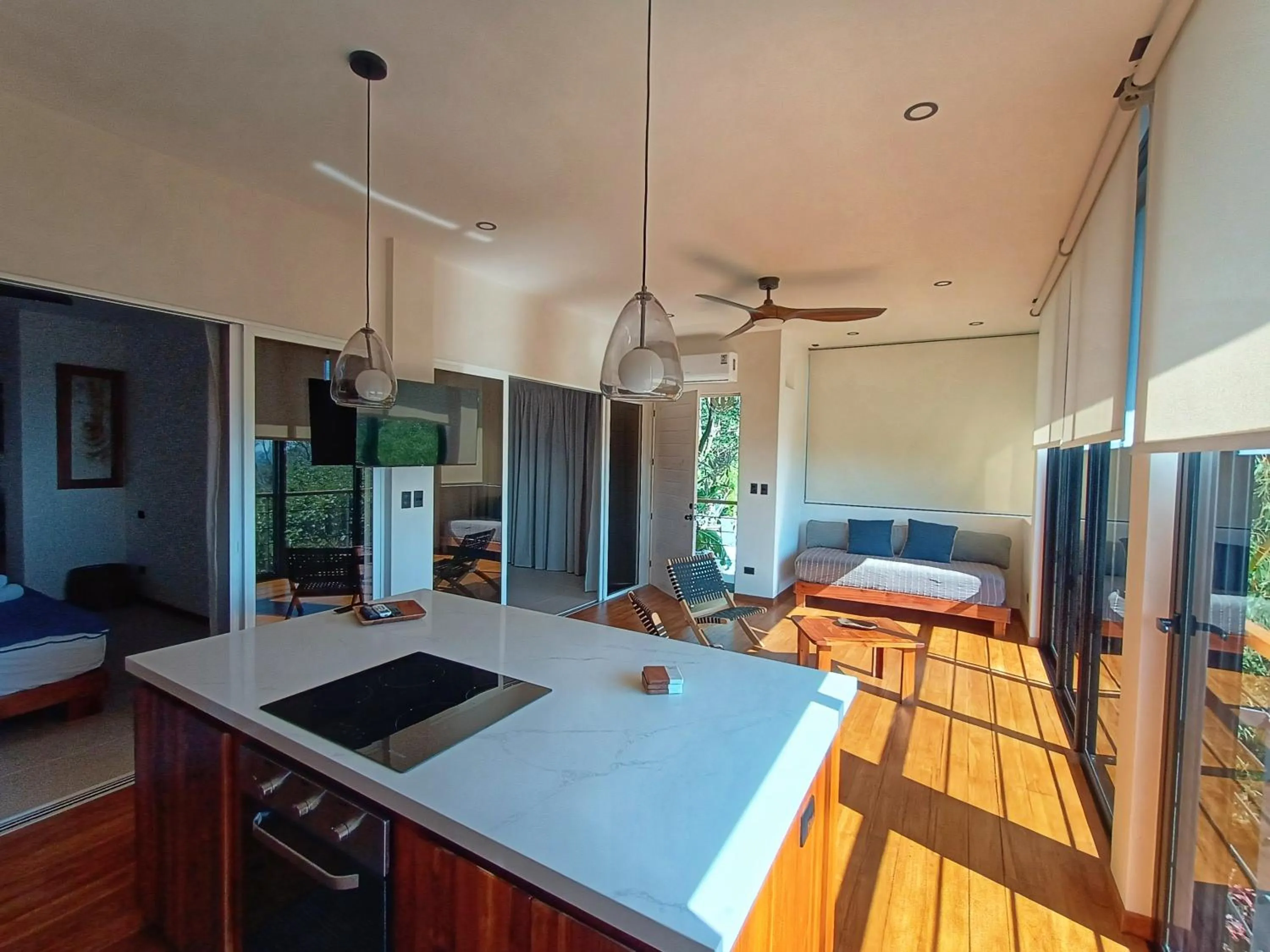 TV and multimedia, Bed in Vista Naranja Ocean View - Suite Apartment