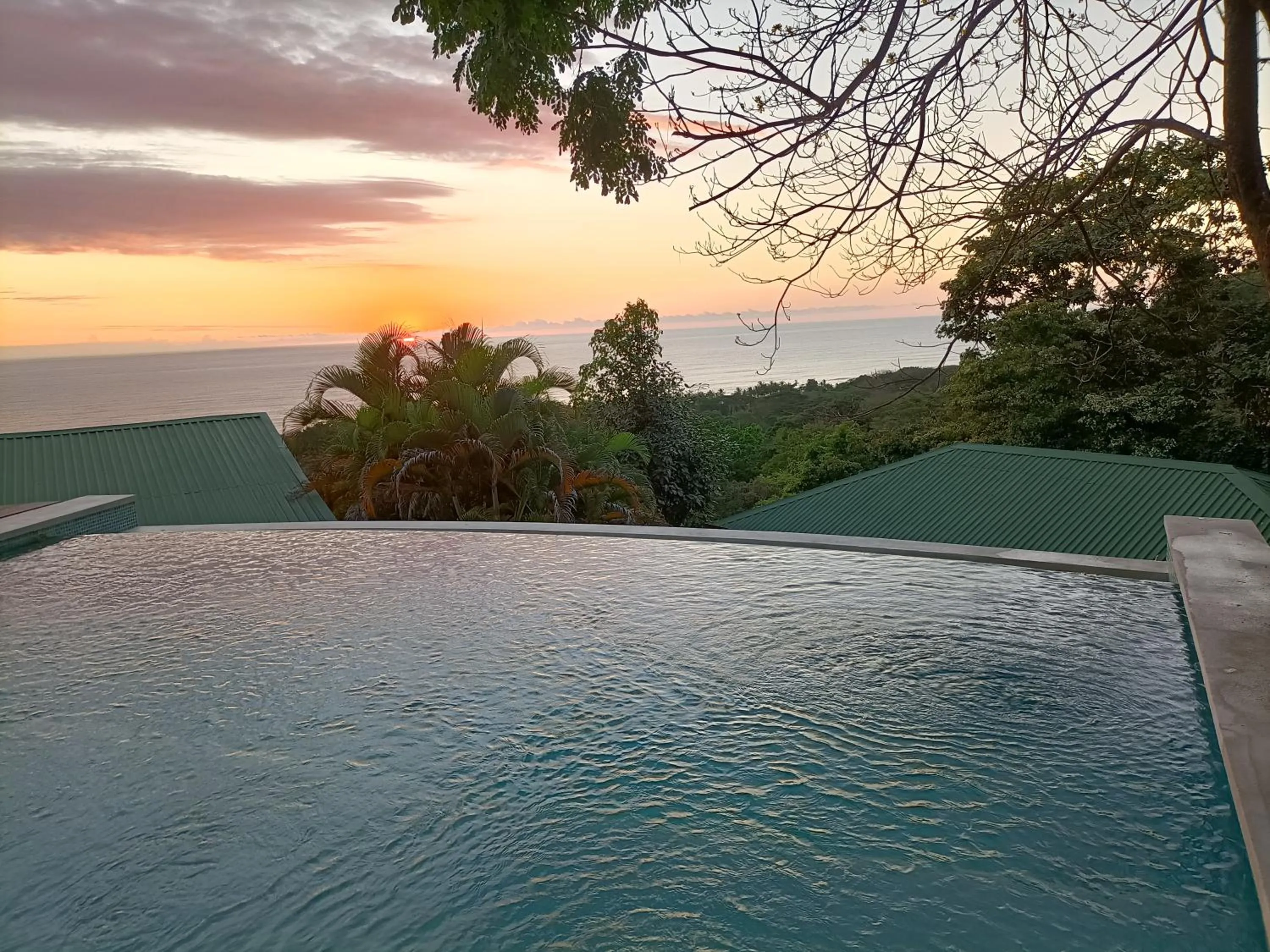 Swimming pool in Vista Naranja Ocean View House