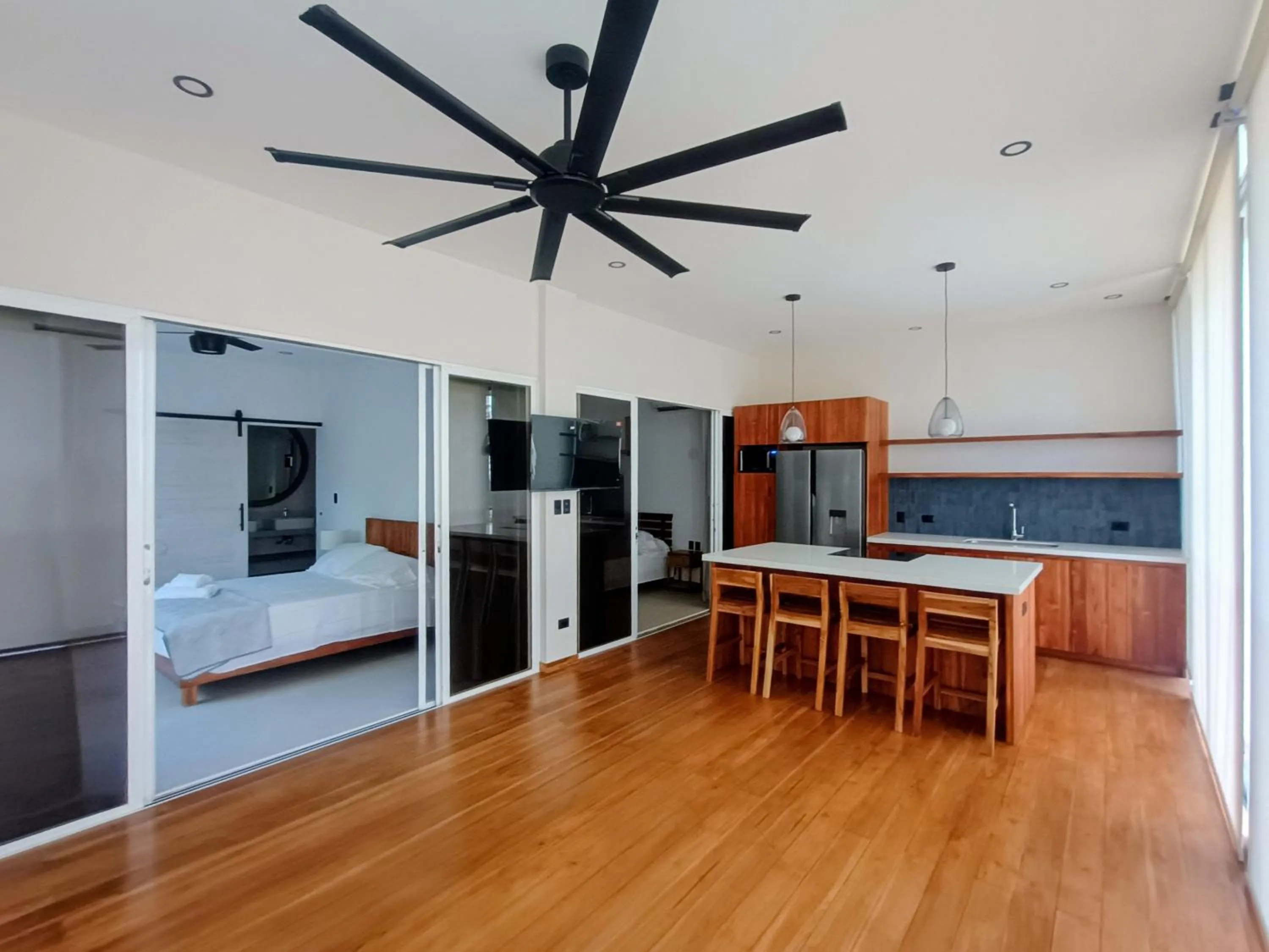 Kitchen or kitchenette in Vista Naranja Ocean View - Suite Apartment