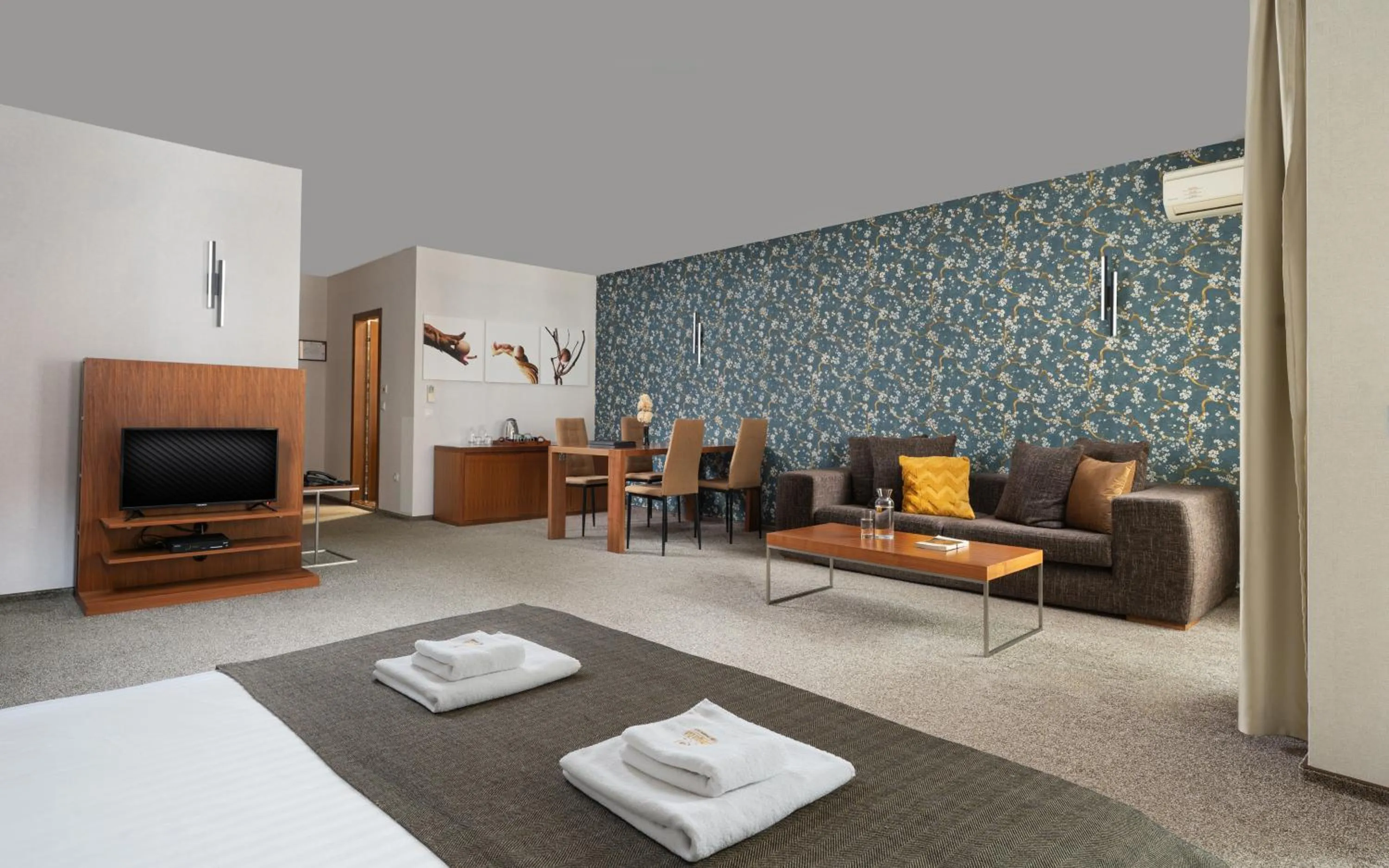 Bed in Boutique Hotel Uniqato