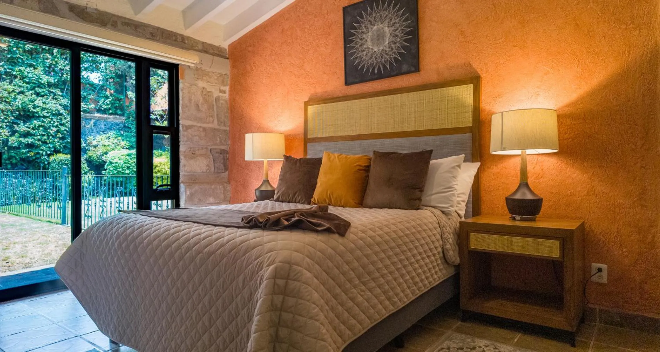 Bed in La Buena Vibra Wellness Resort & Spa