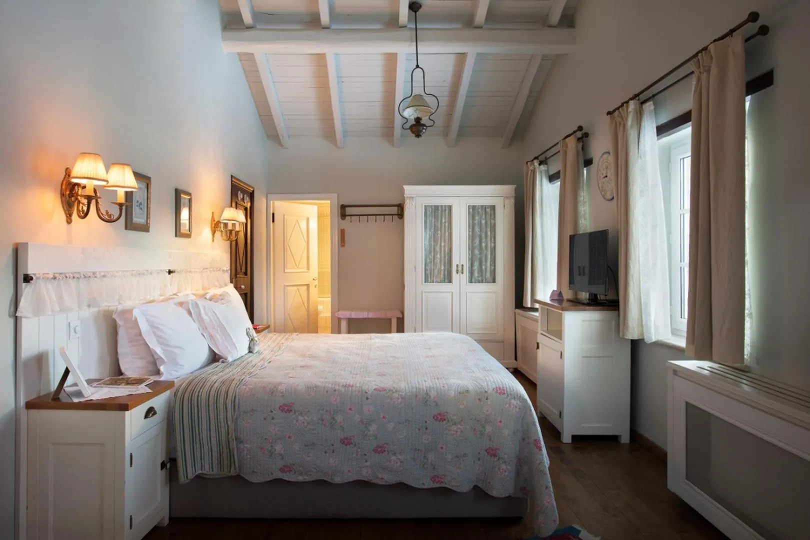 Bed in Casa Lavanda Boutique Hotel