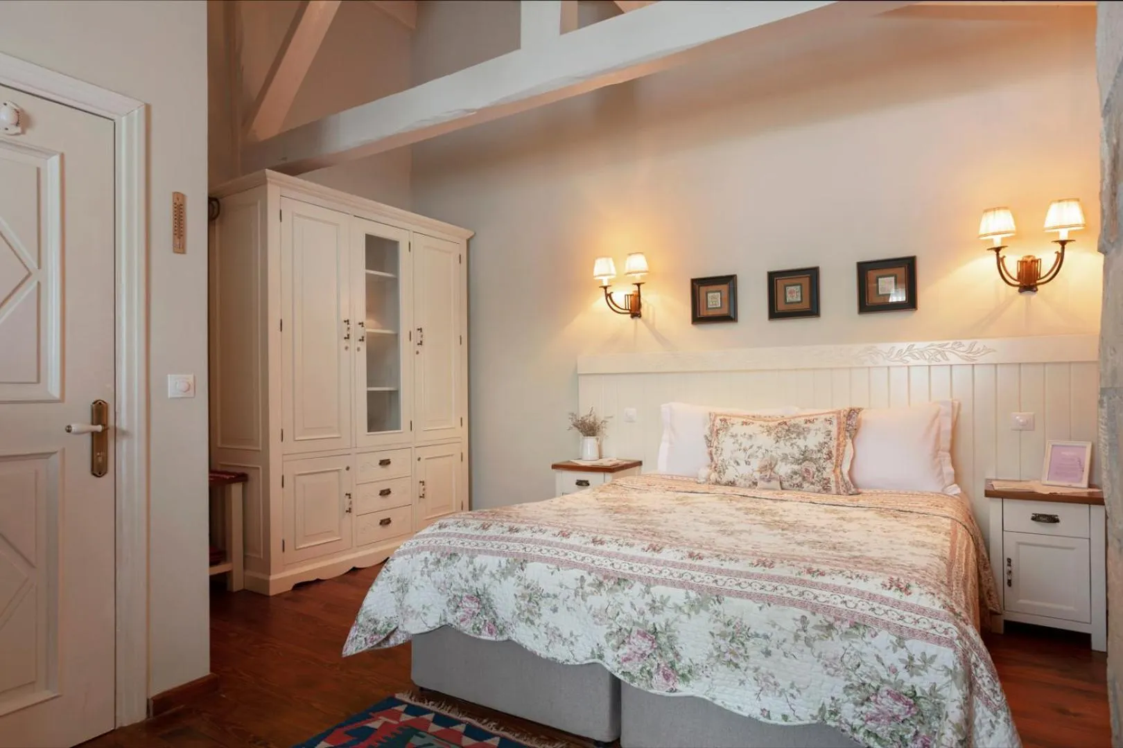 Bed in Casa Lavanda Boutique Hotel