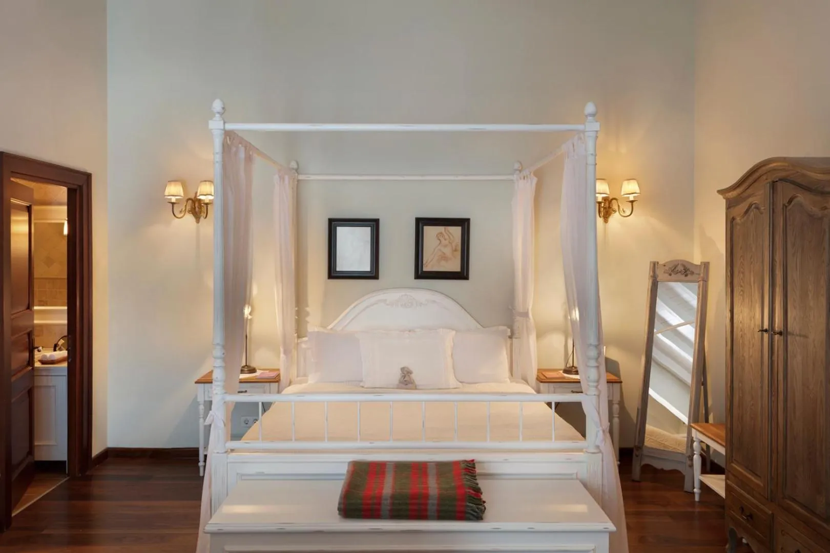 Bed in Casa Lavanda Boutique Hotel