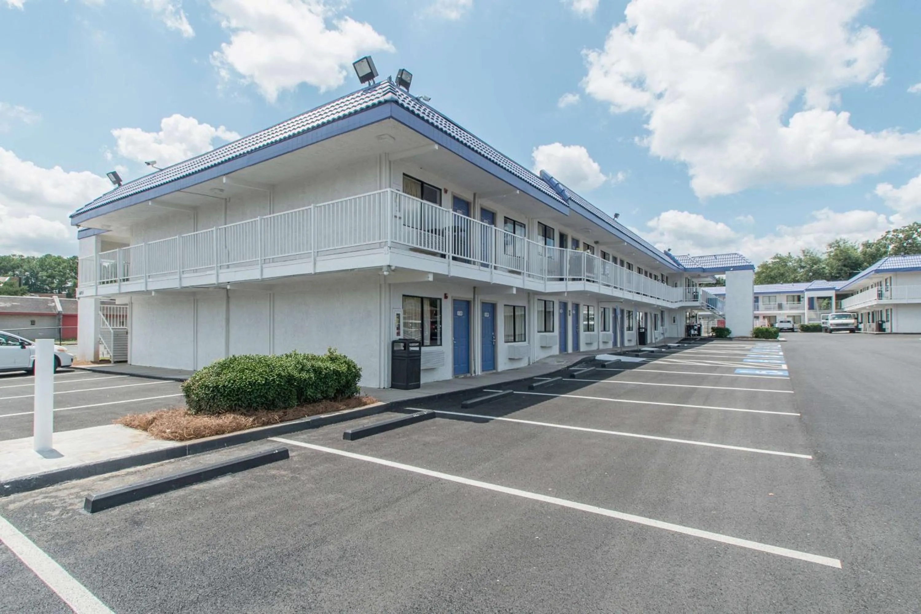 Property building in Motel 6-Norcross, GA - Atlanta Northeast