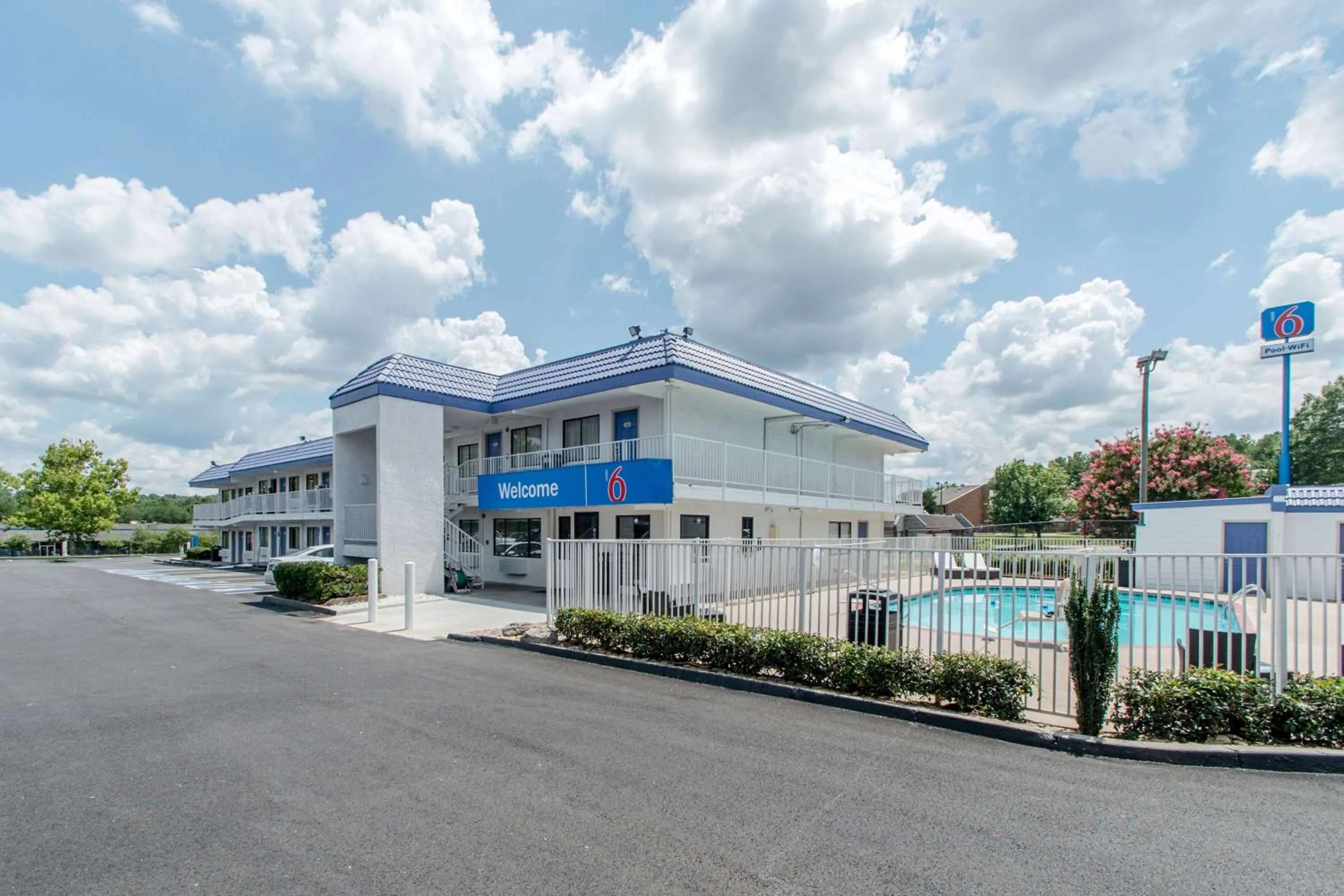 Property building in Motel 6-Norcross, GA - Atlanta Northeast