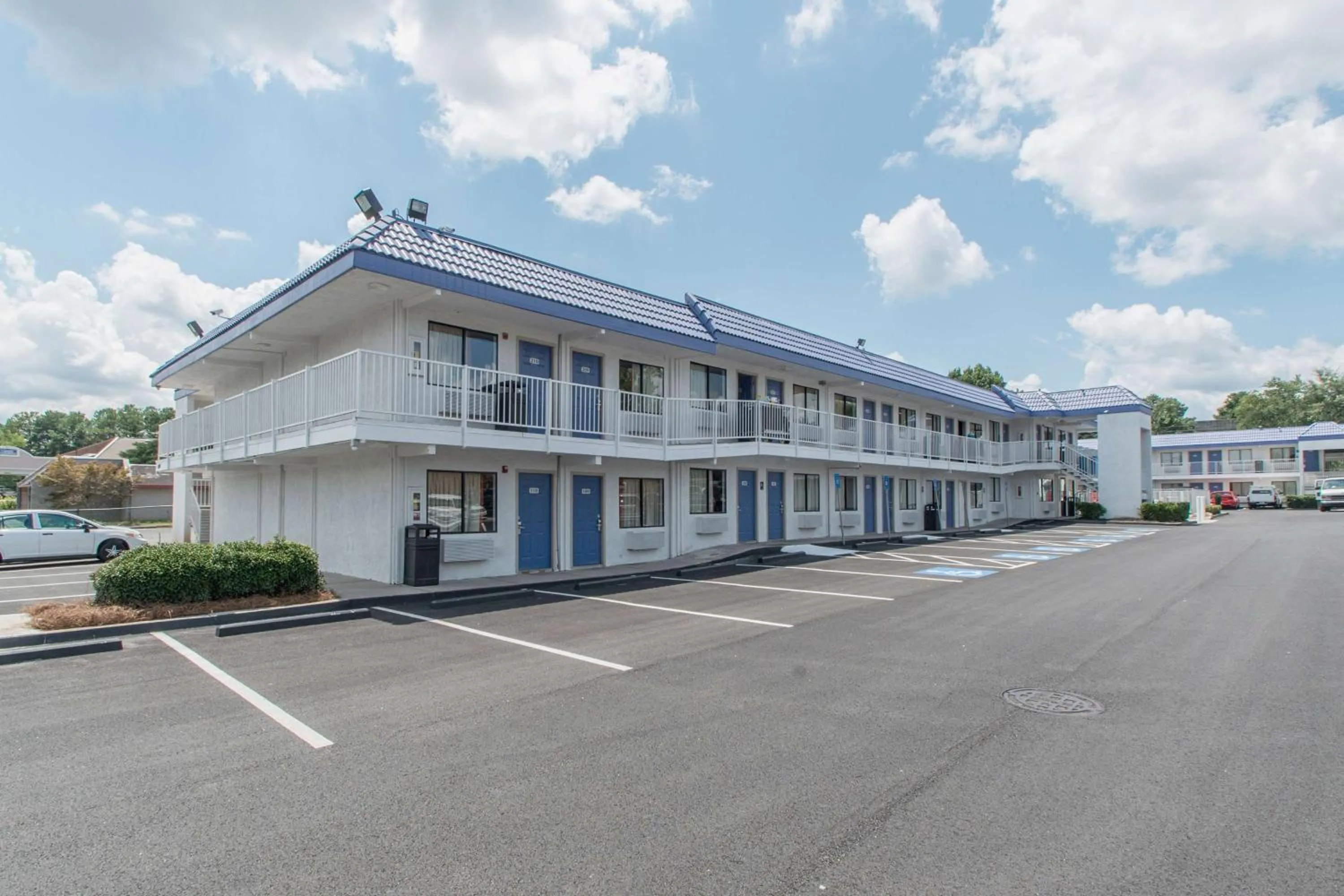 Property building in Motel 6-Norcross, GA - Atlanta Northeast