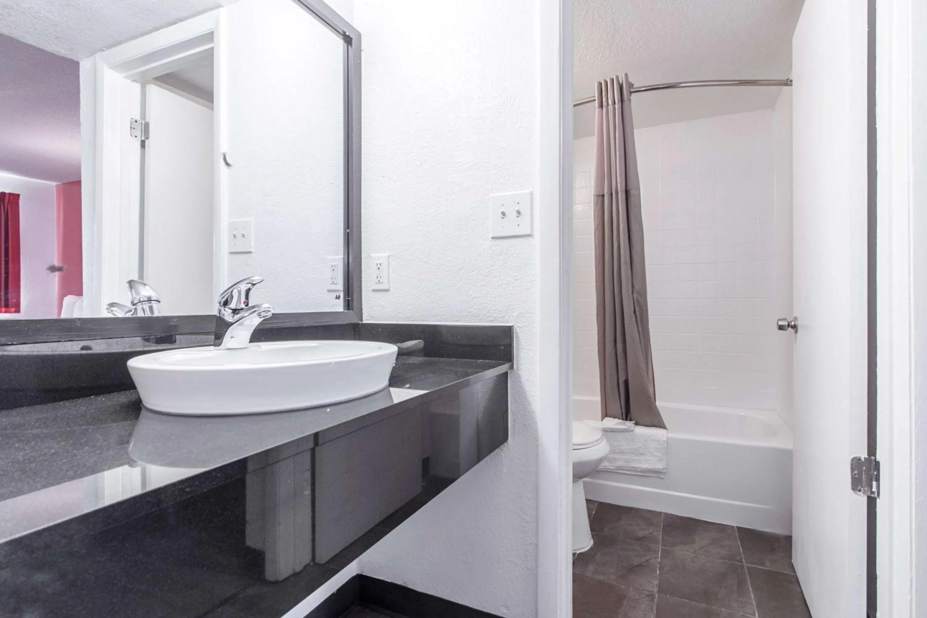 Shower in Motel 6-Norcross, GA - Atlanta Northeast