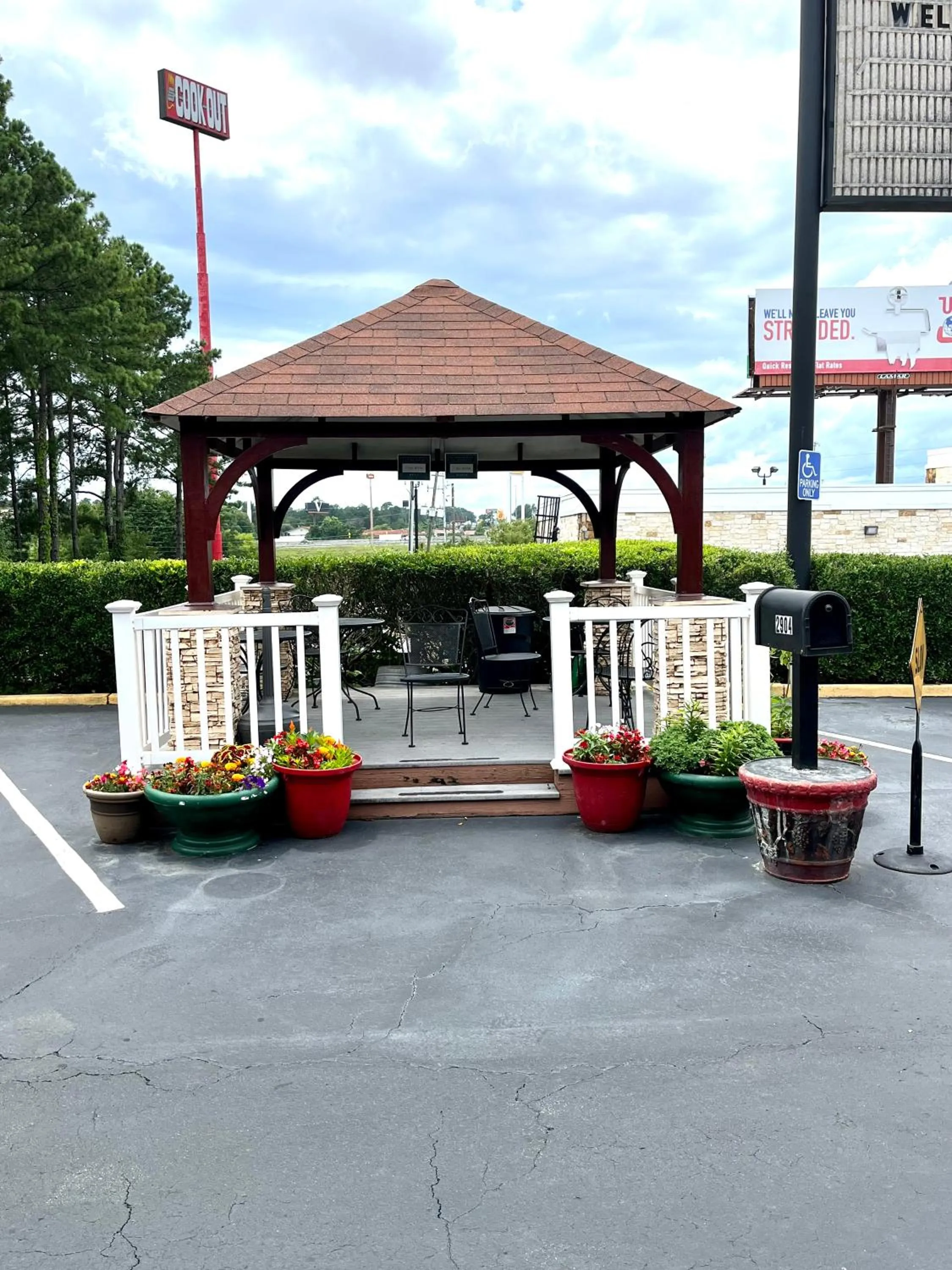 BBQ facilities in West Bank Inn