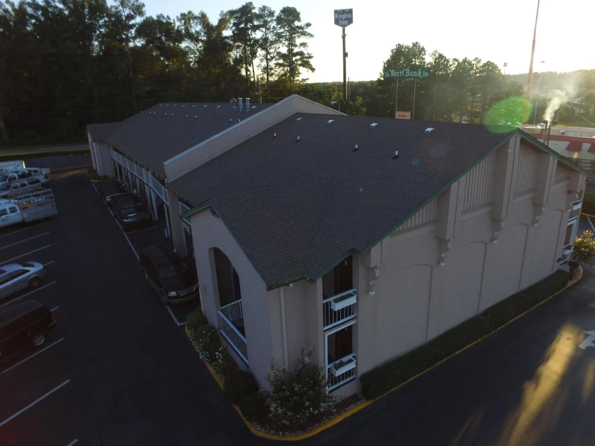 Facade/entrance in West Bank Inn