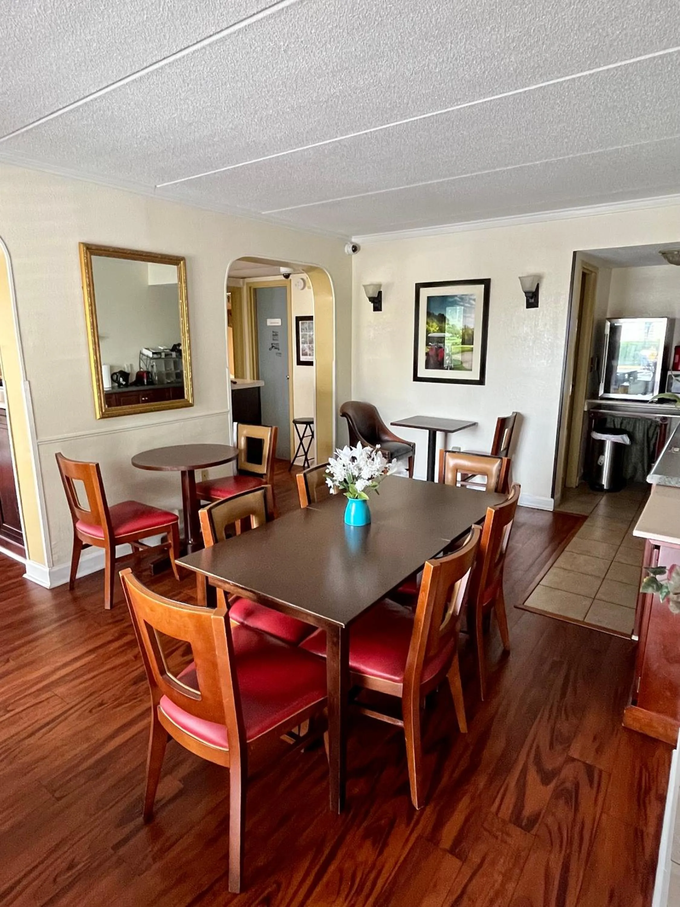 Lobby or reception in West Bank Inn