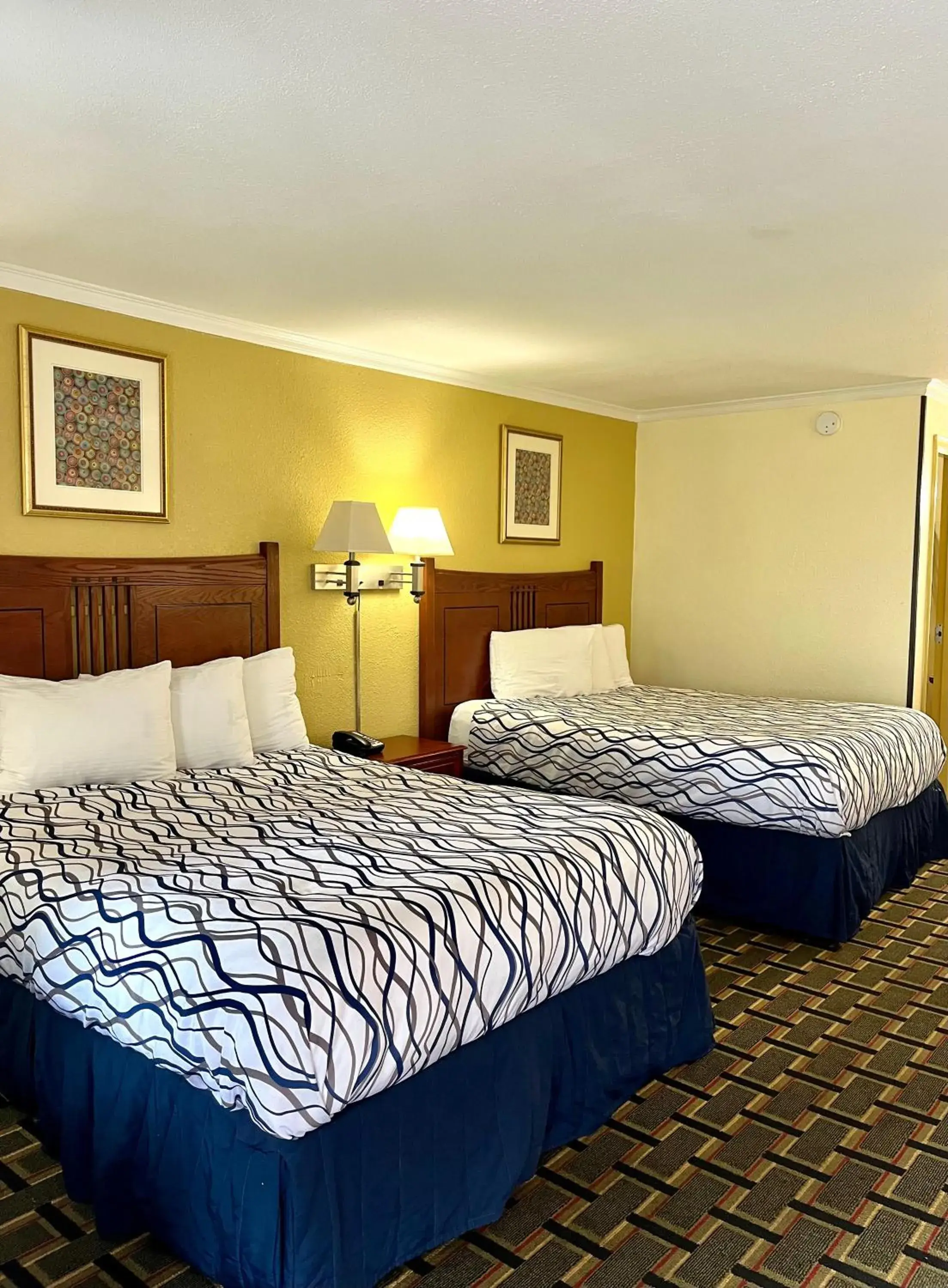 Standard Double Room in West Bank Inn Standard Double Room in West Bank Inn