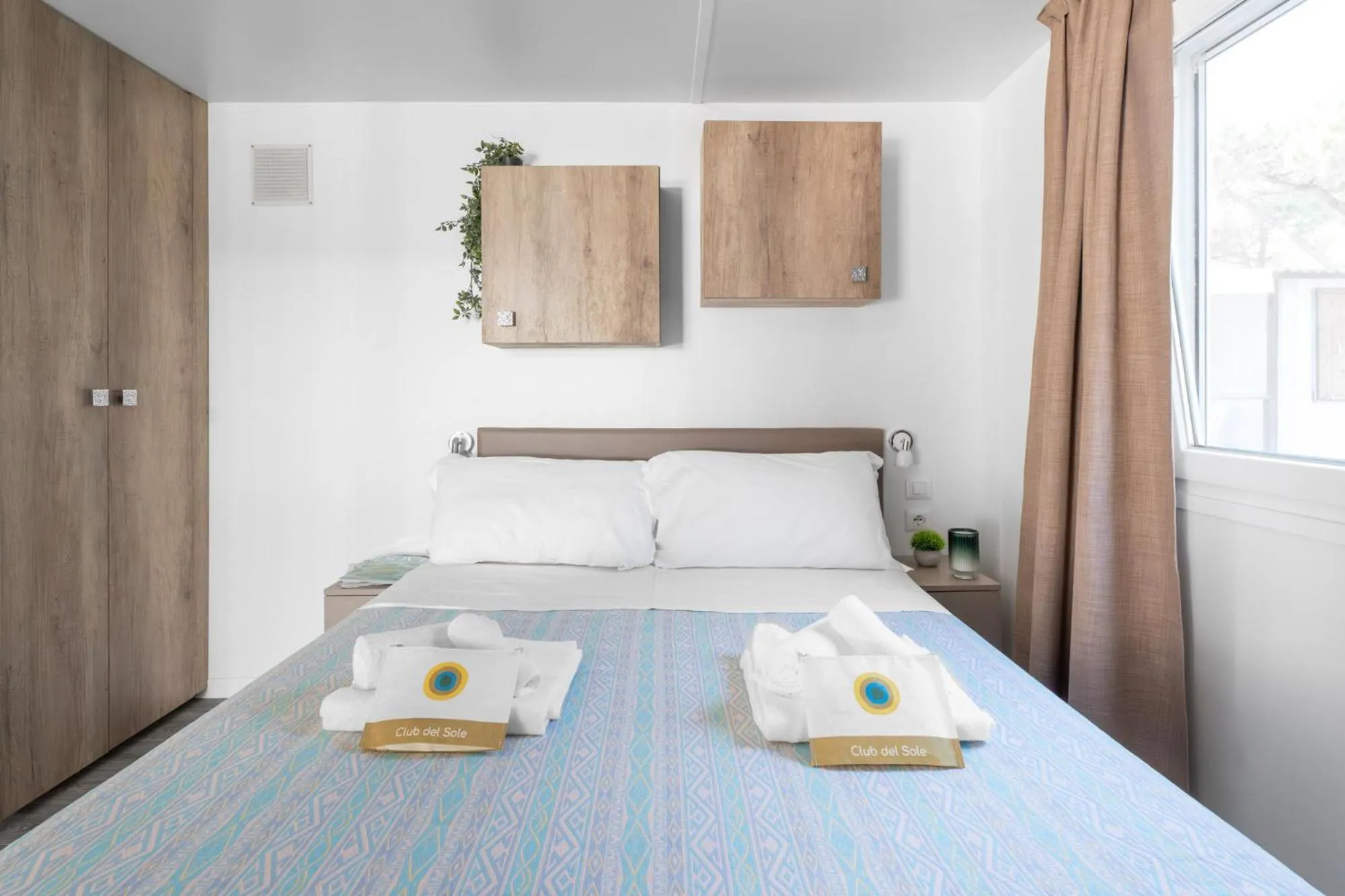 Bedroom, Bed in Club del Sole Marina Romea Easy Camping Village