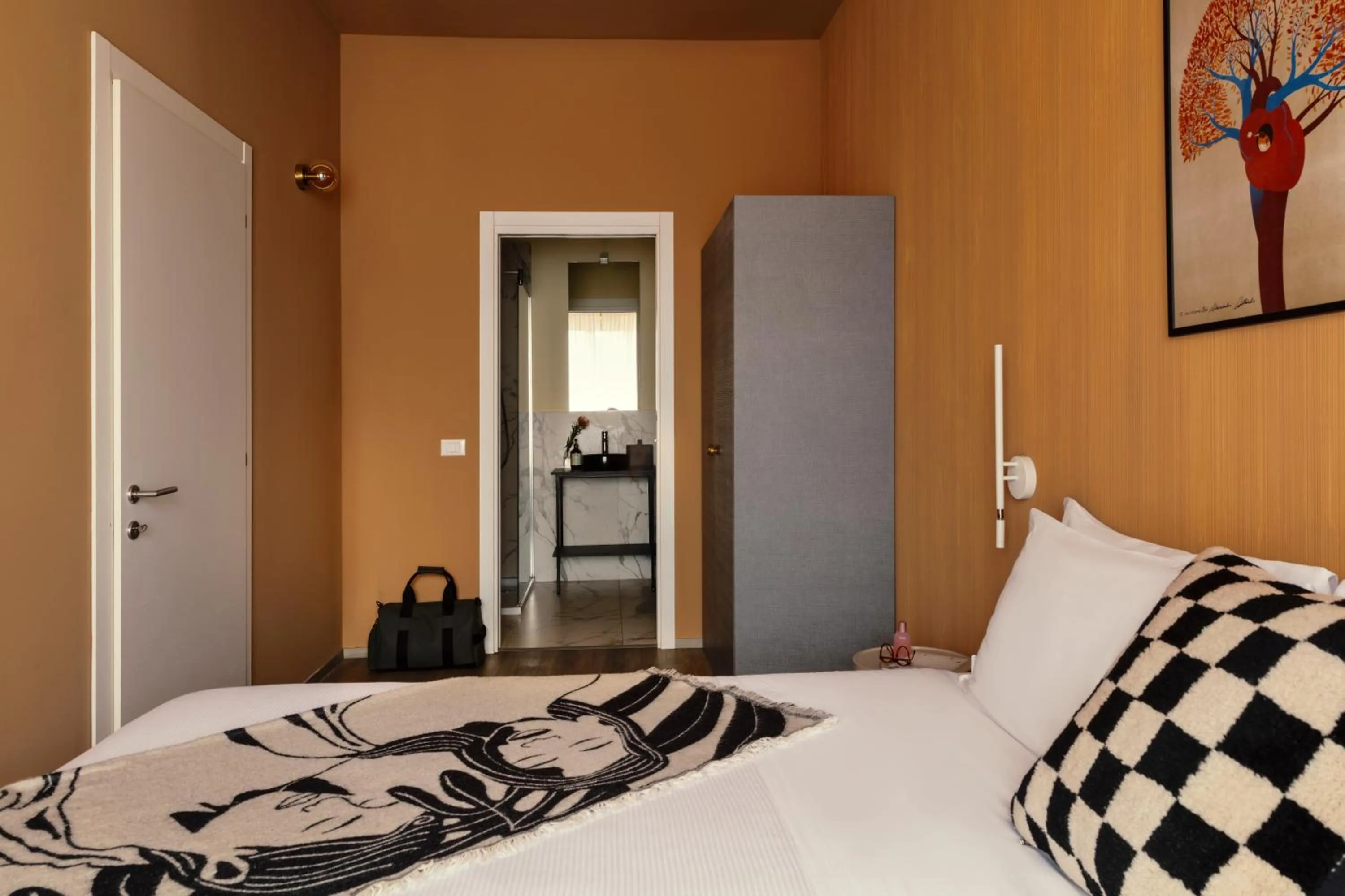 Bed in Bob W Milan Ticinese