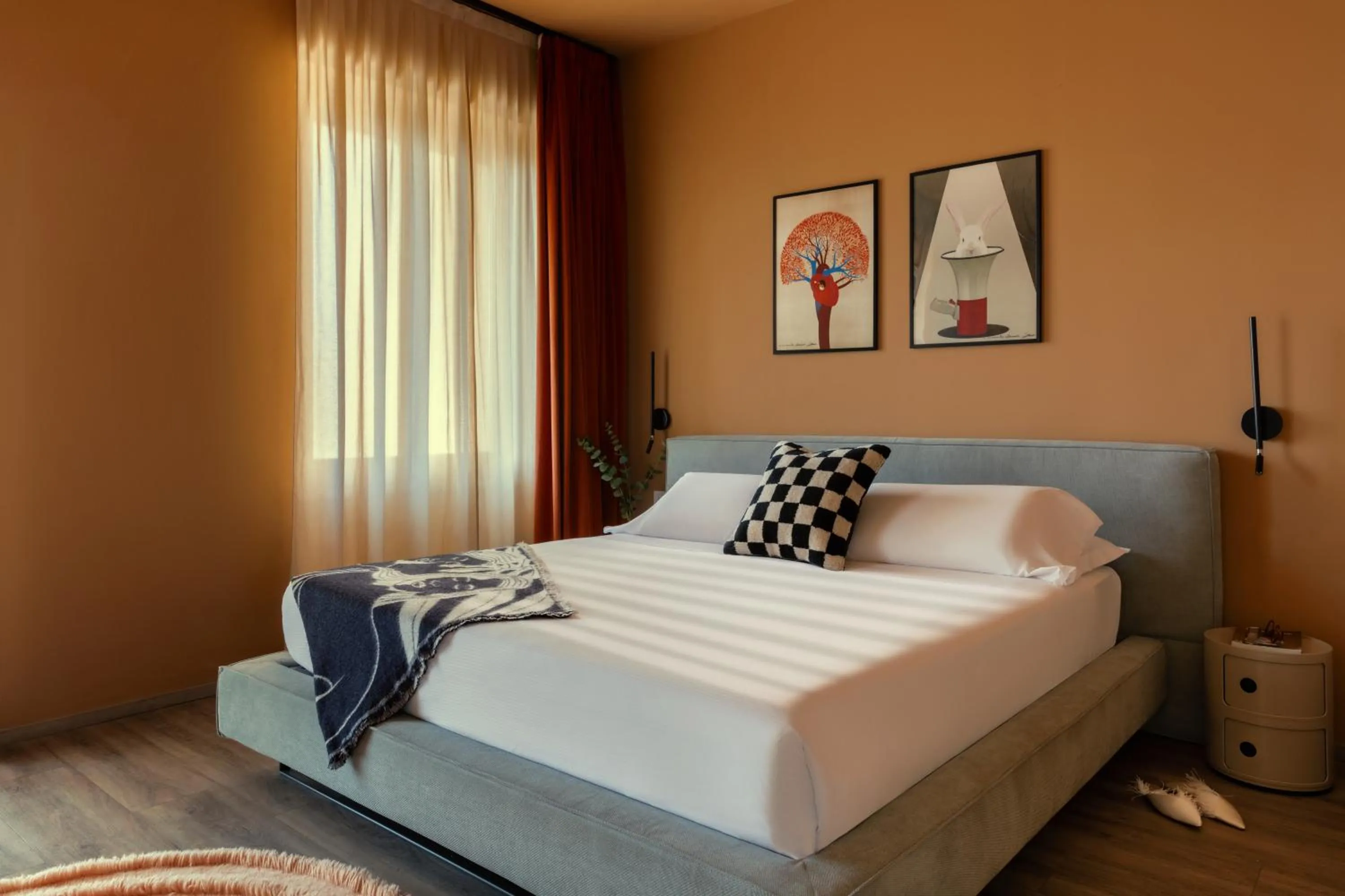 Bed in Bob W Milan Ticinese